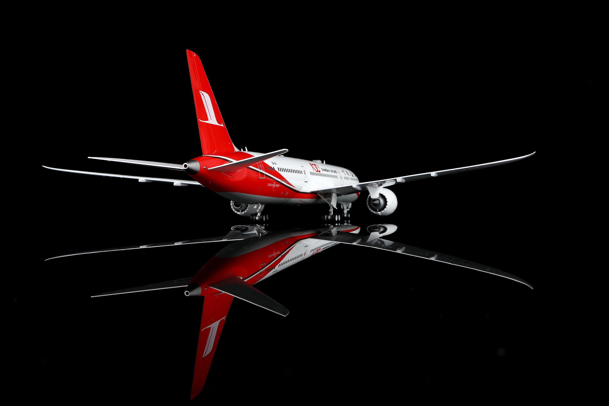 Shanghai Airlines B787-9 Dreamliner "100th Shanghai Airlines" B-1111 – image 7