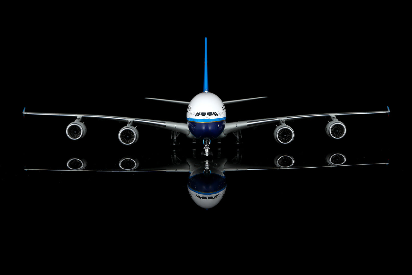 China Southern Airlines A380 B-6136