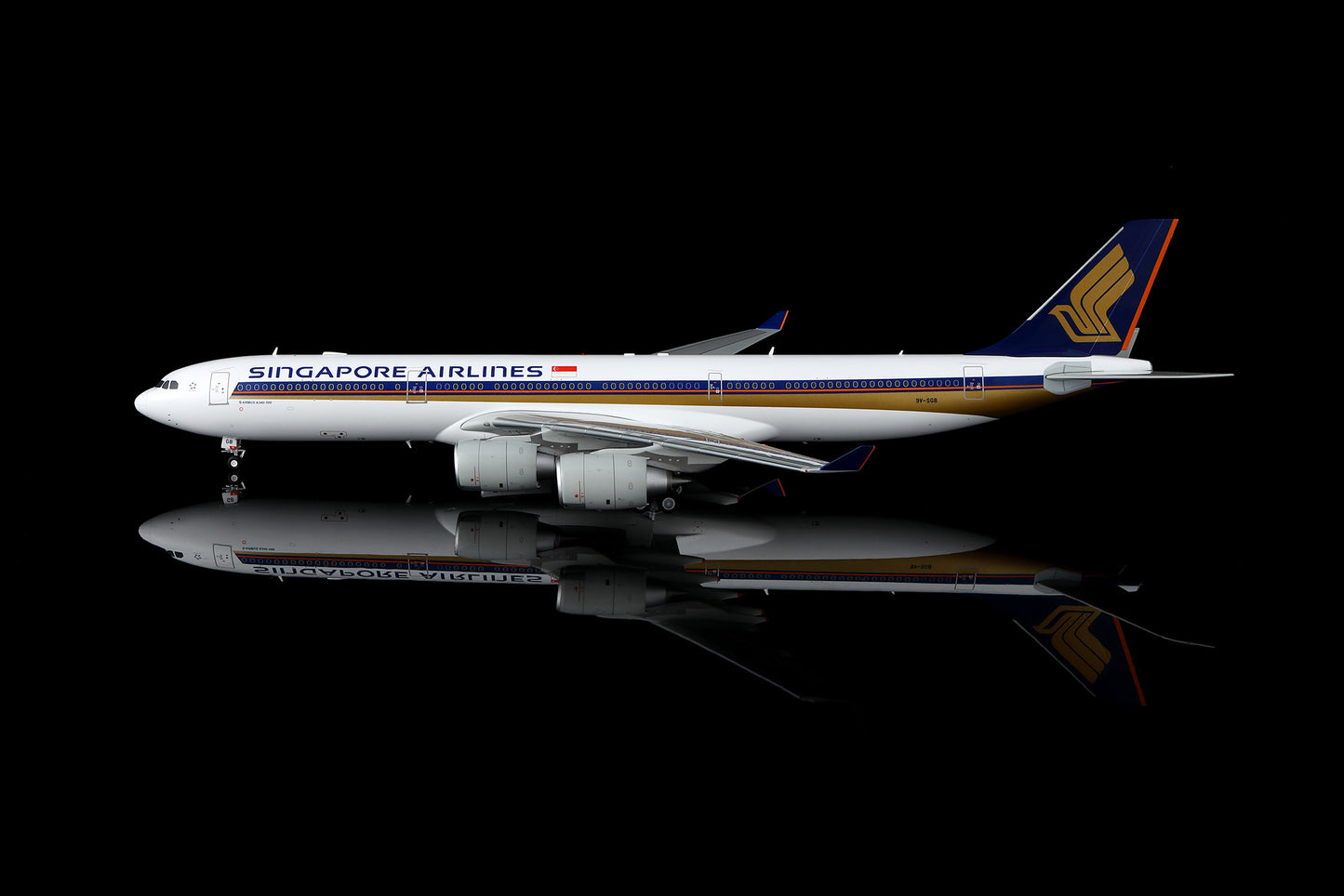 Singapore Airlines A340-500 9V-SGB 10