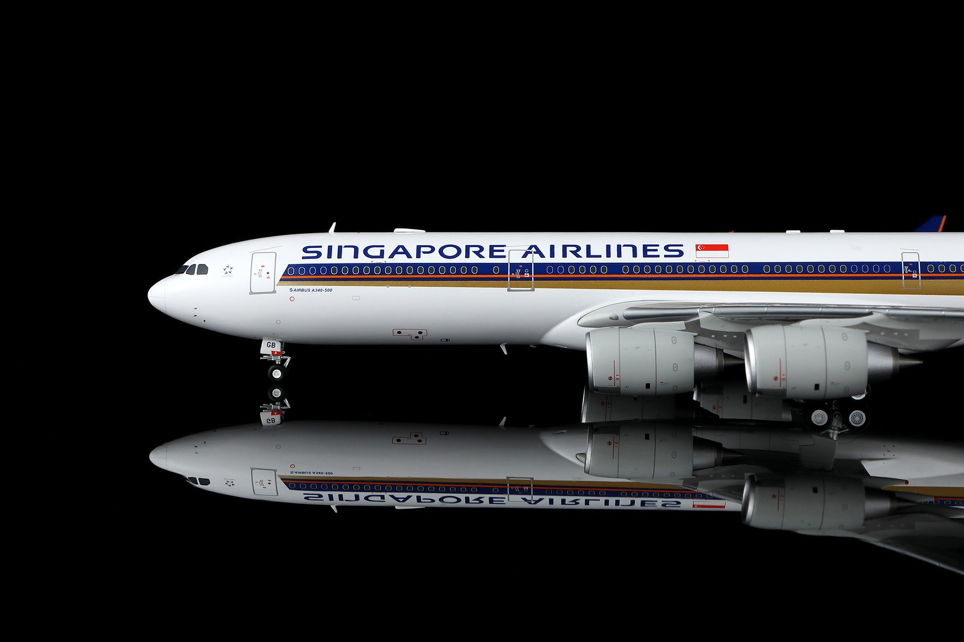 Singapore Airlines A340-500 9V-SGB 2