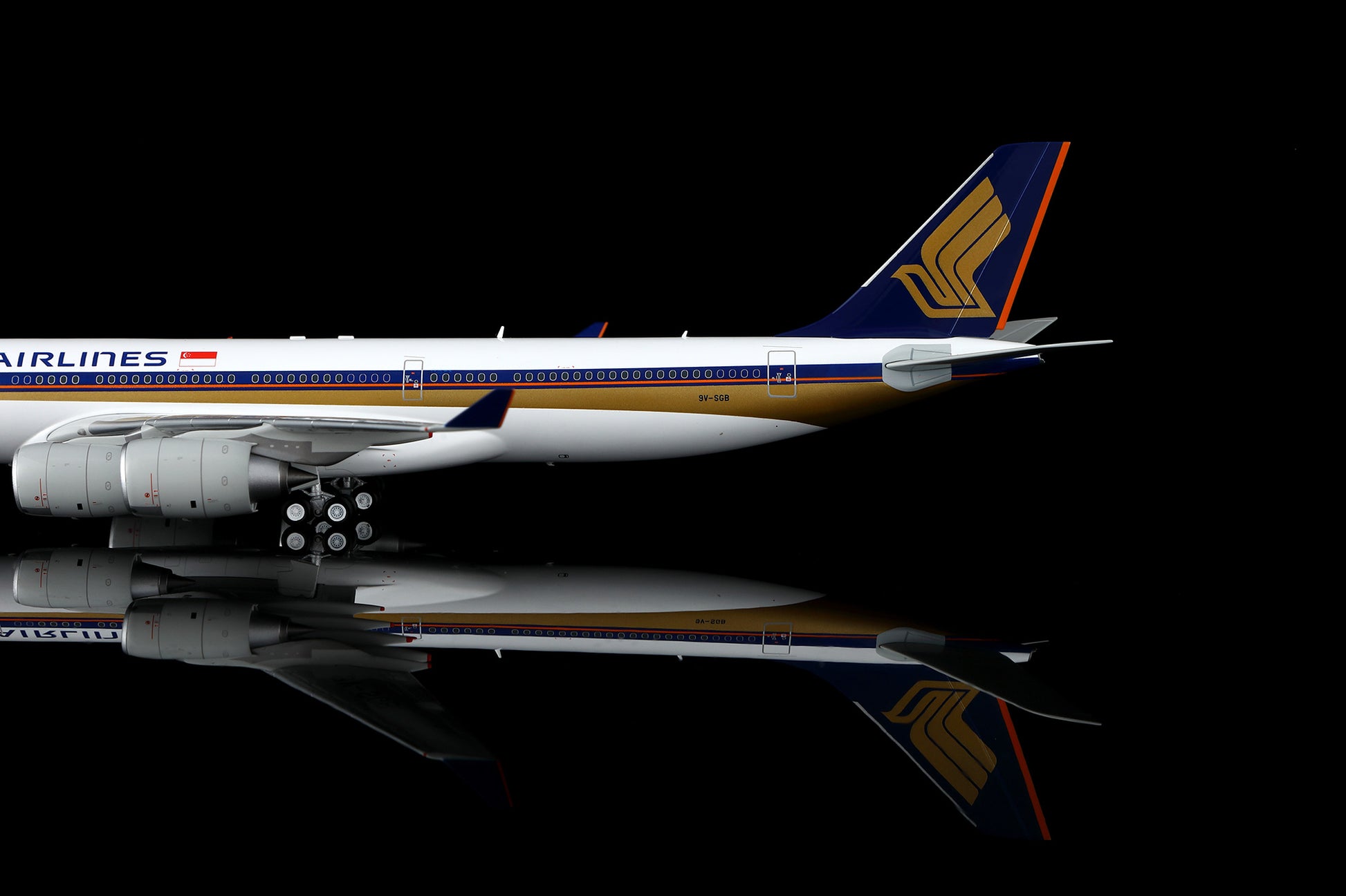 Singapore Airlines A340-500 9V-SGB 5