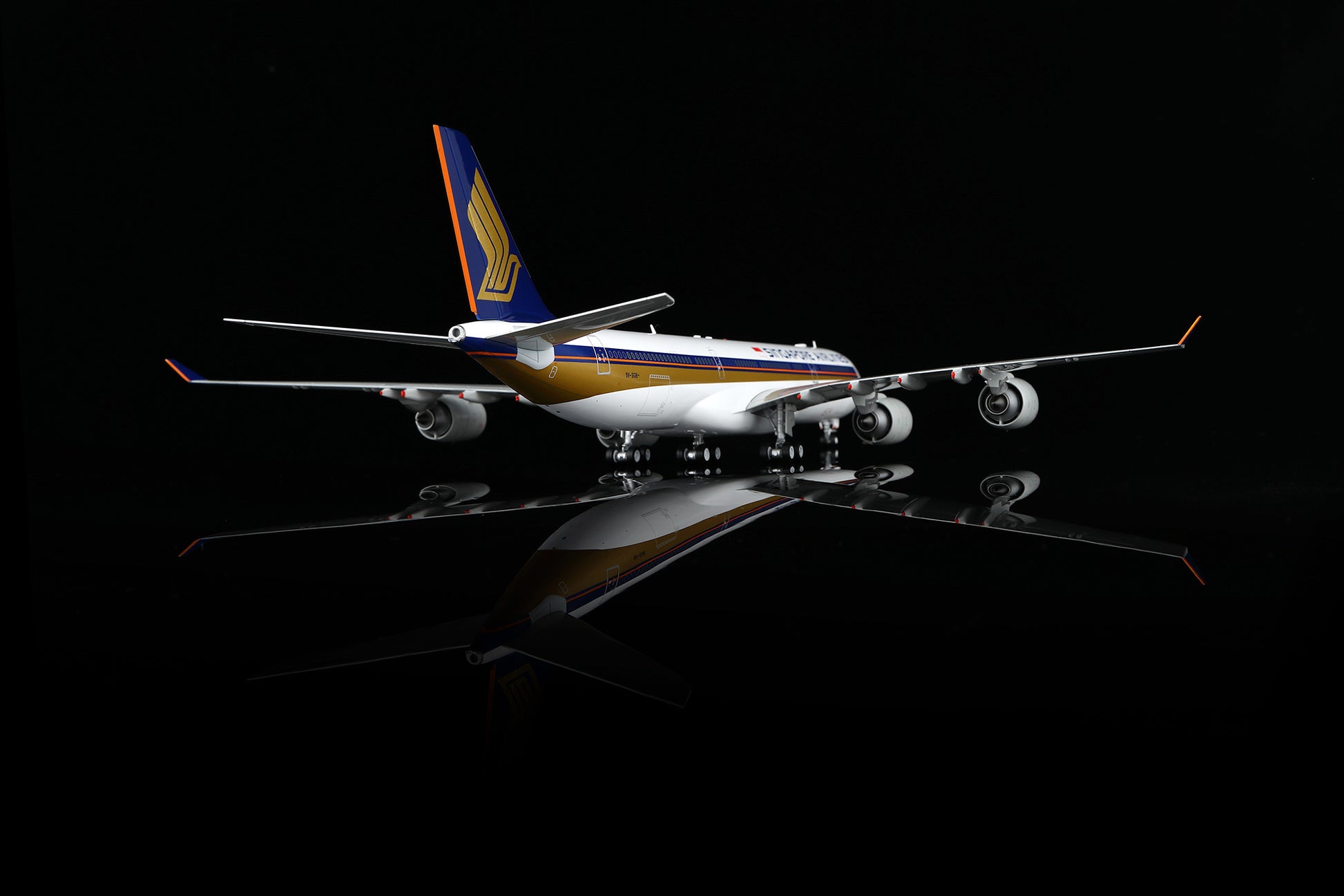 Singapore Airlines A340-500 9V-SGB 6
