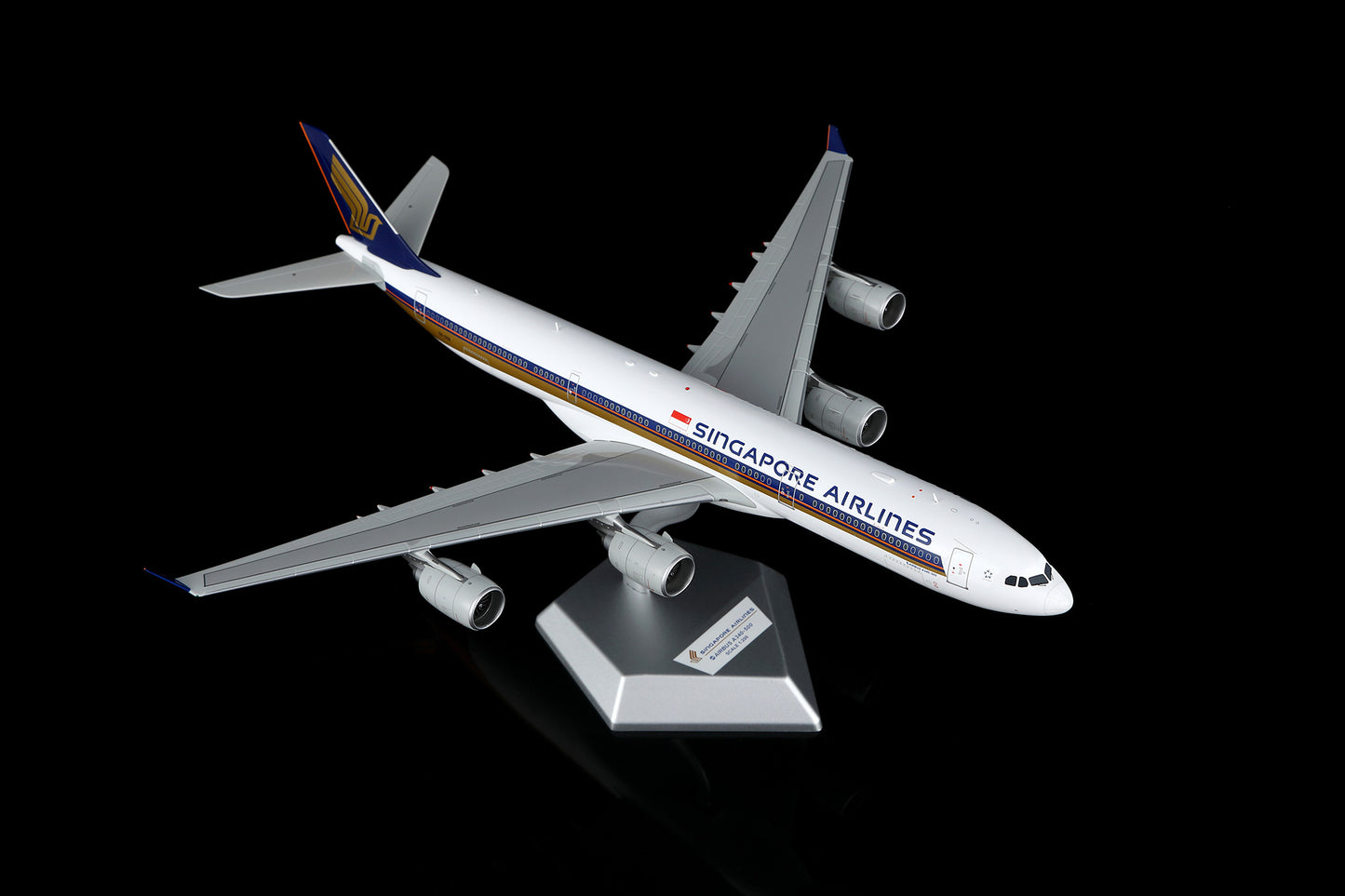 Singapore Airlines A340-500 9V-SGB 8