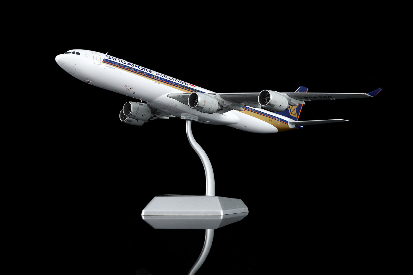 Singapore Airlines A340-500 9V-SGB 9