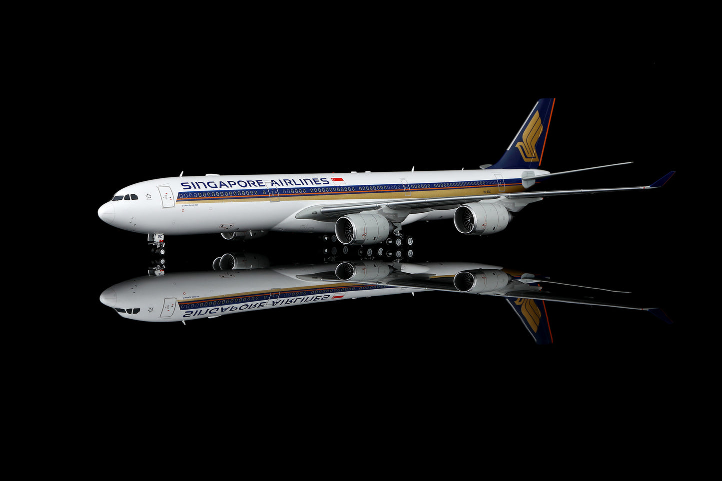 Singapore Airlines A340-500 9V-SGC – image 4
