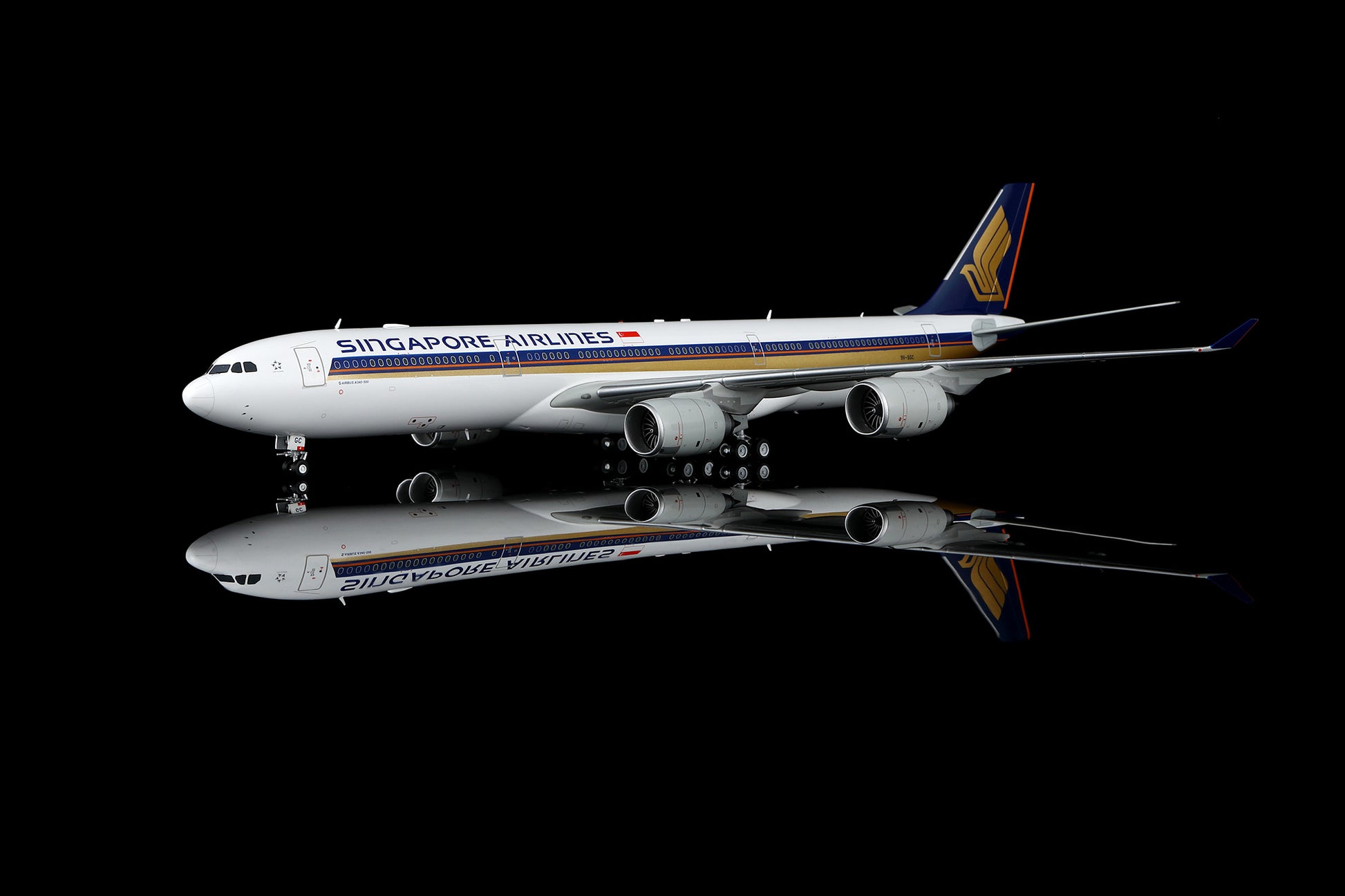 Singapore Airlines A340-500 9V-SGC – image 4