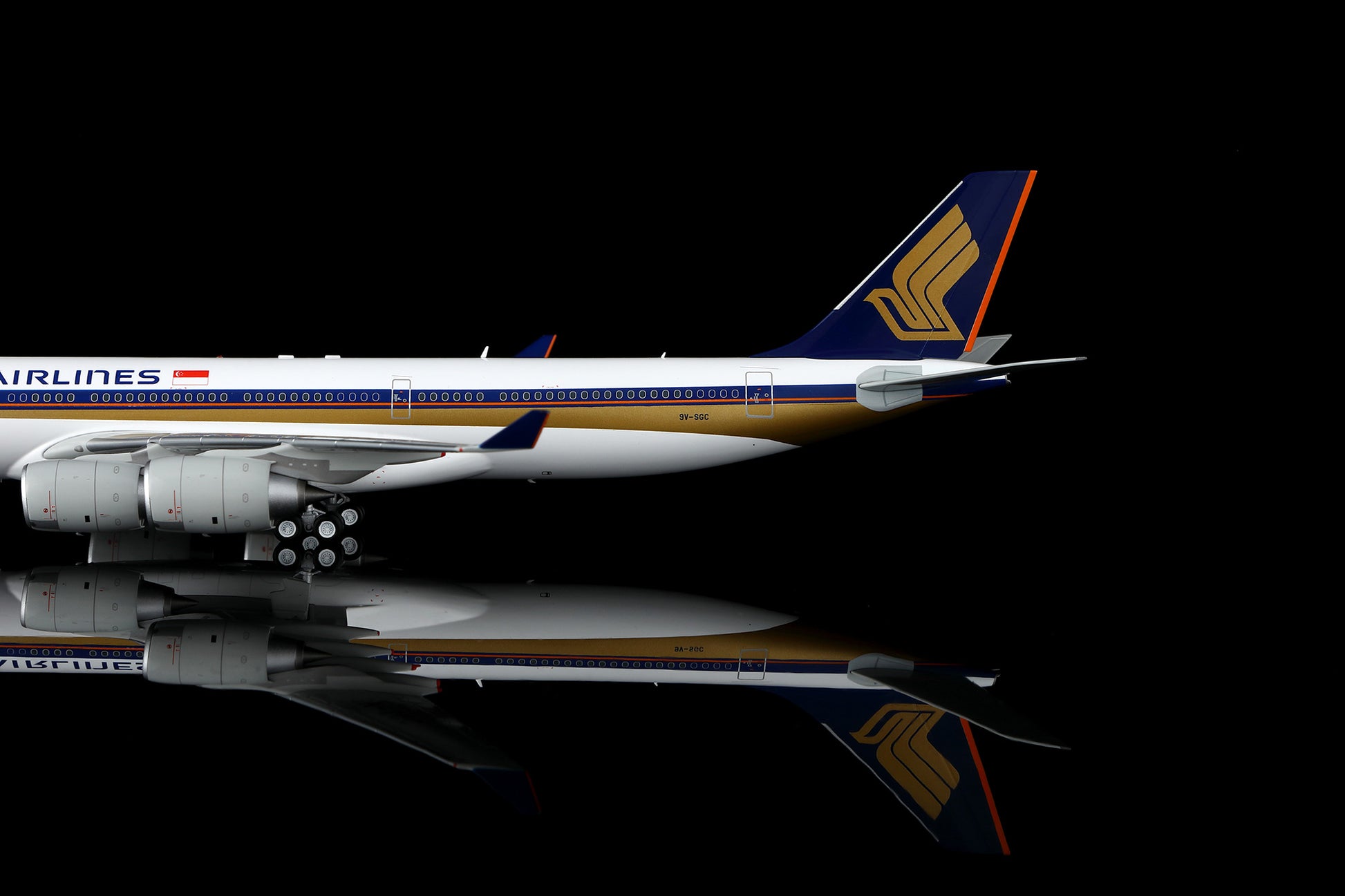 Singapore Airlines A340-500 9V-SGC – image 6
