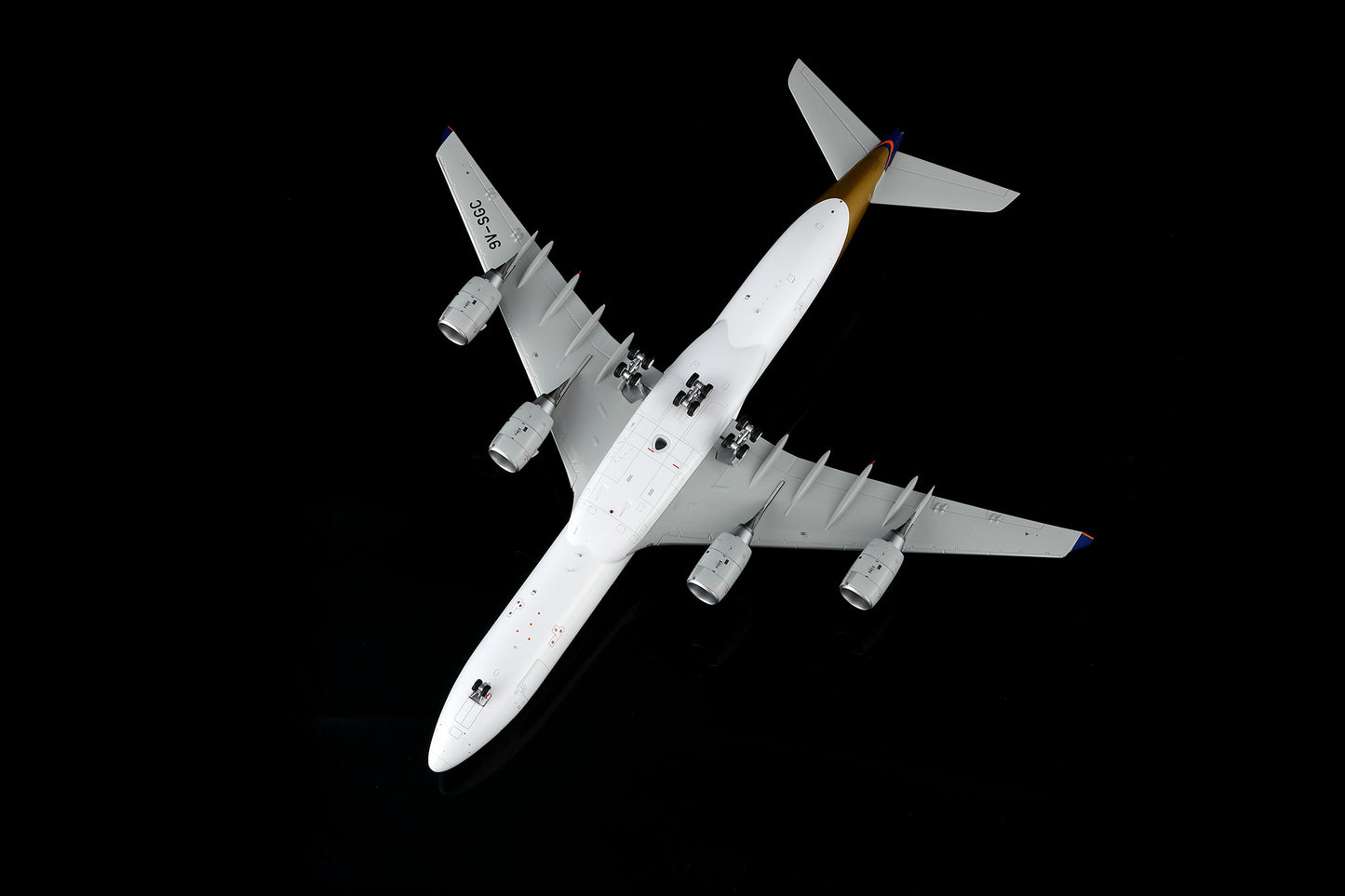 Singapore Airlines A340-500 9V-SGC – image 7