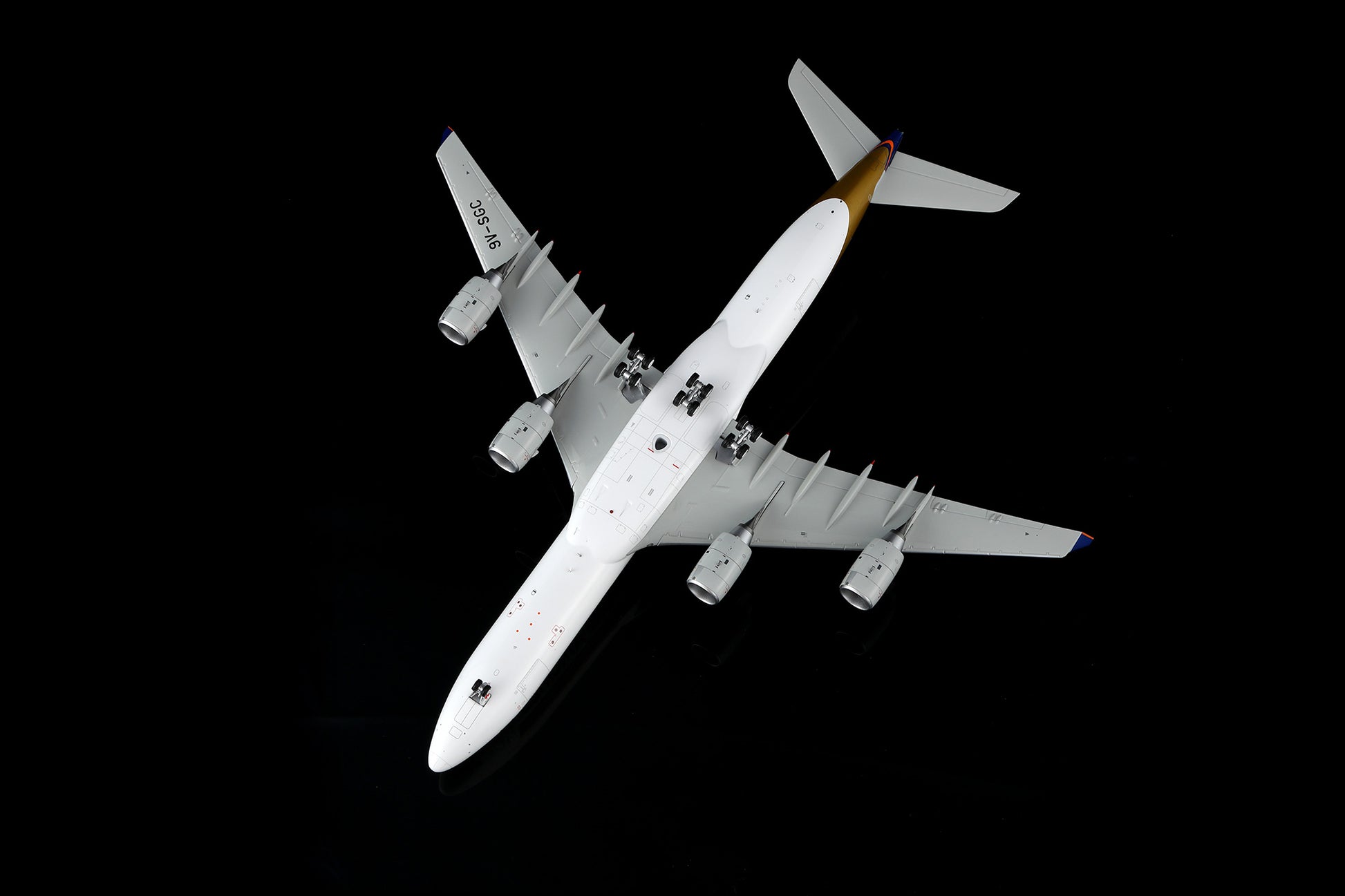 Singapore Airlines A340-500 9V-SGC – image 7