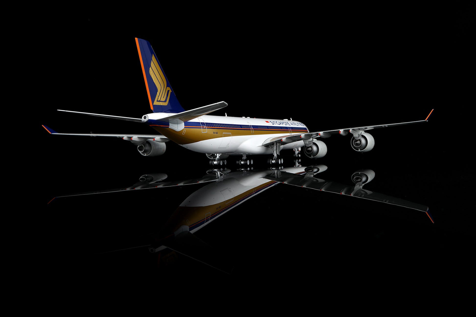 Singapore Airlines A340-500 9V-SGC – image 9