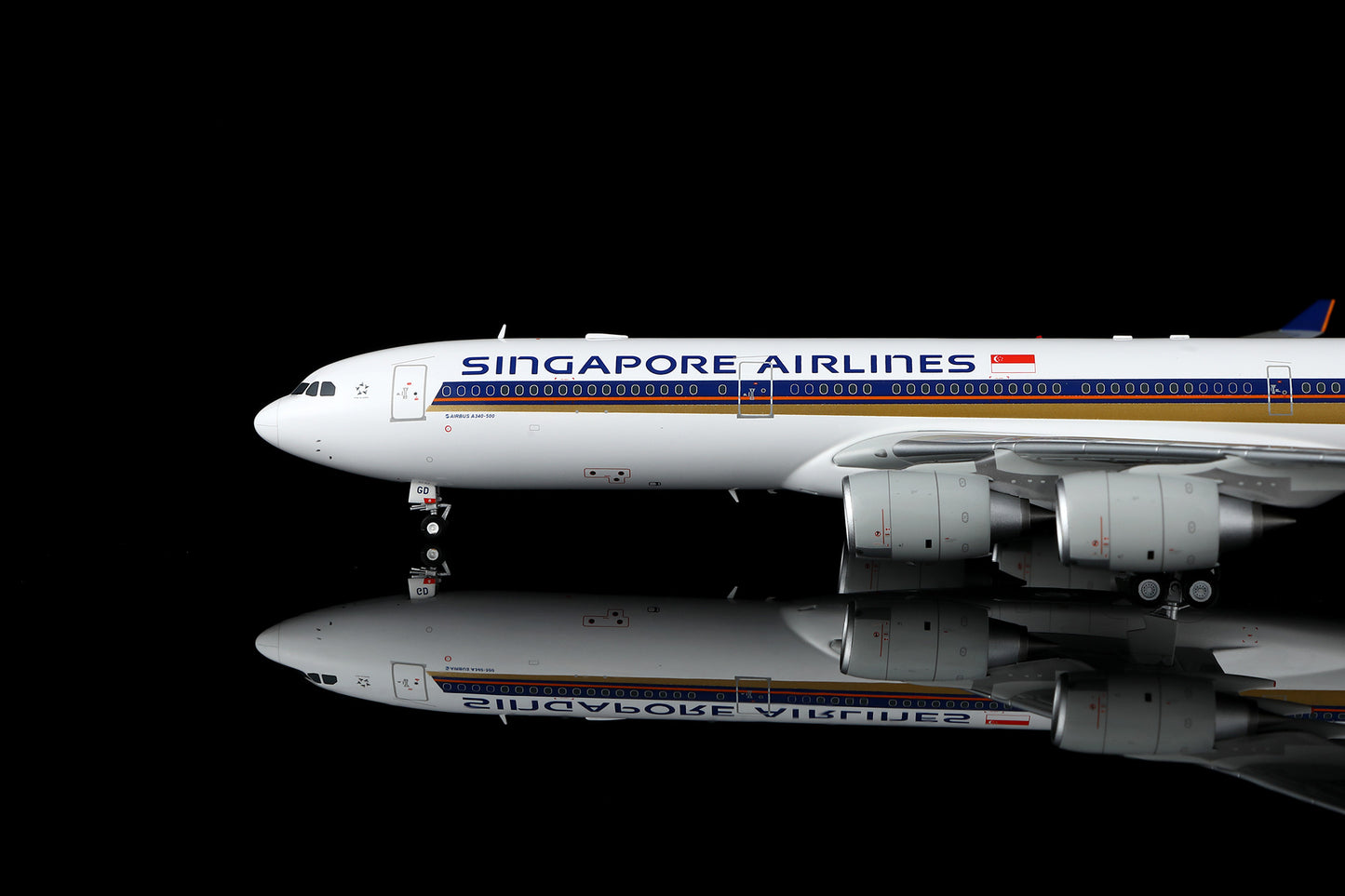 Singapore Airlines A340-500 9V-SGD – image 2