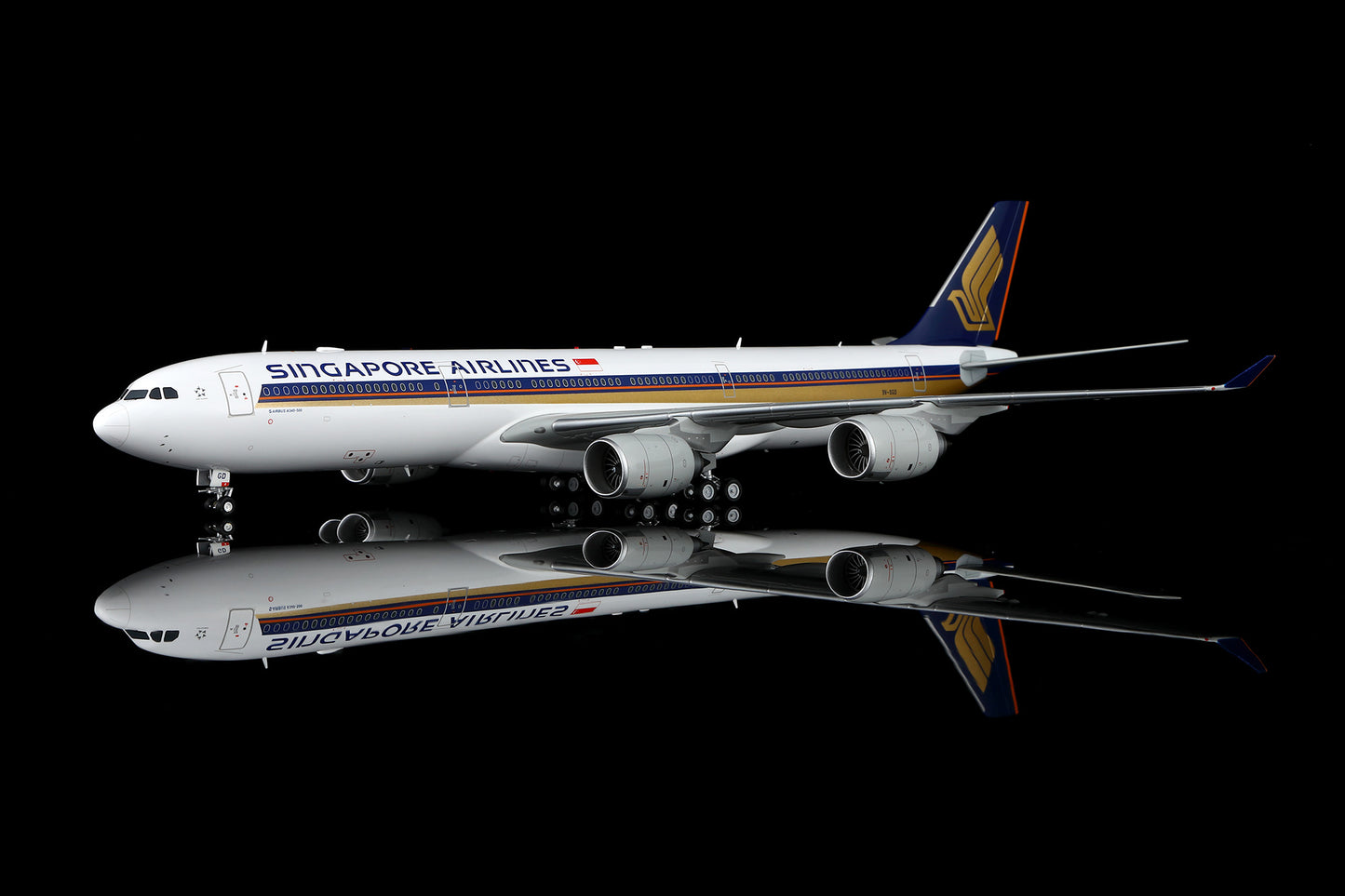 Singapore Airlines A340-500 9V-SGD – image 4