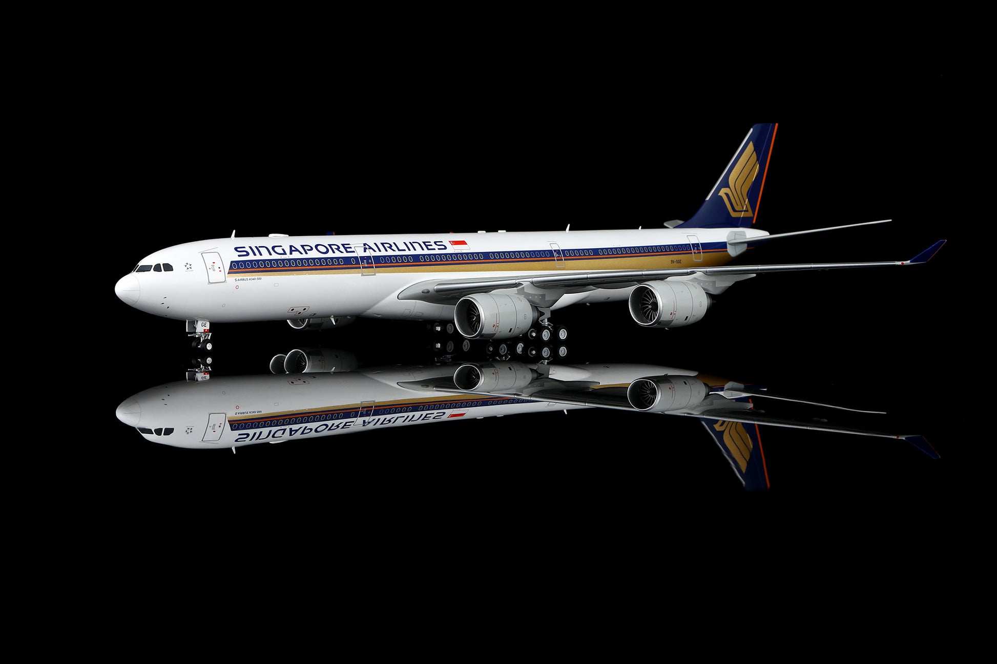 Singapore Airlines A340-500 9V-SGE – image 3