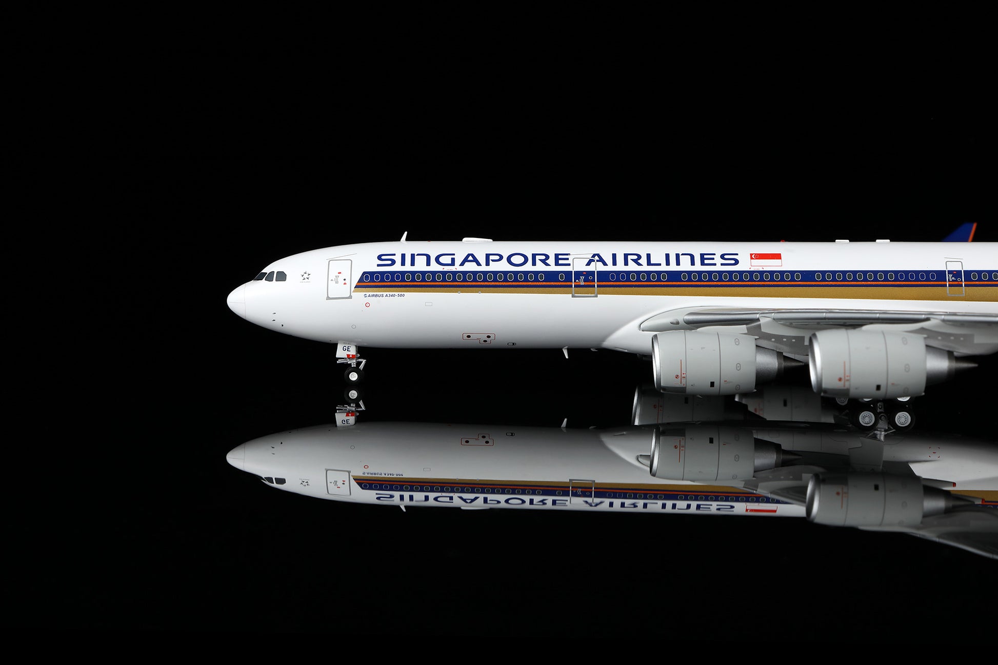 Singapore Airlines A340-500 9V-SGE – image 5