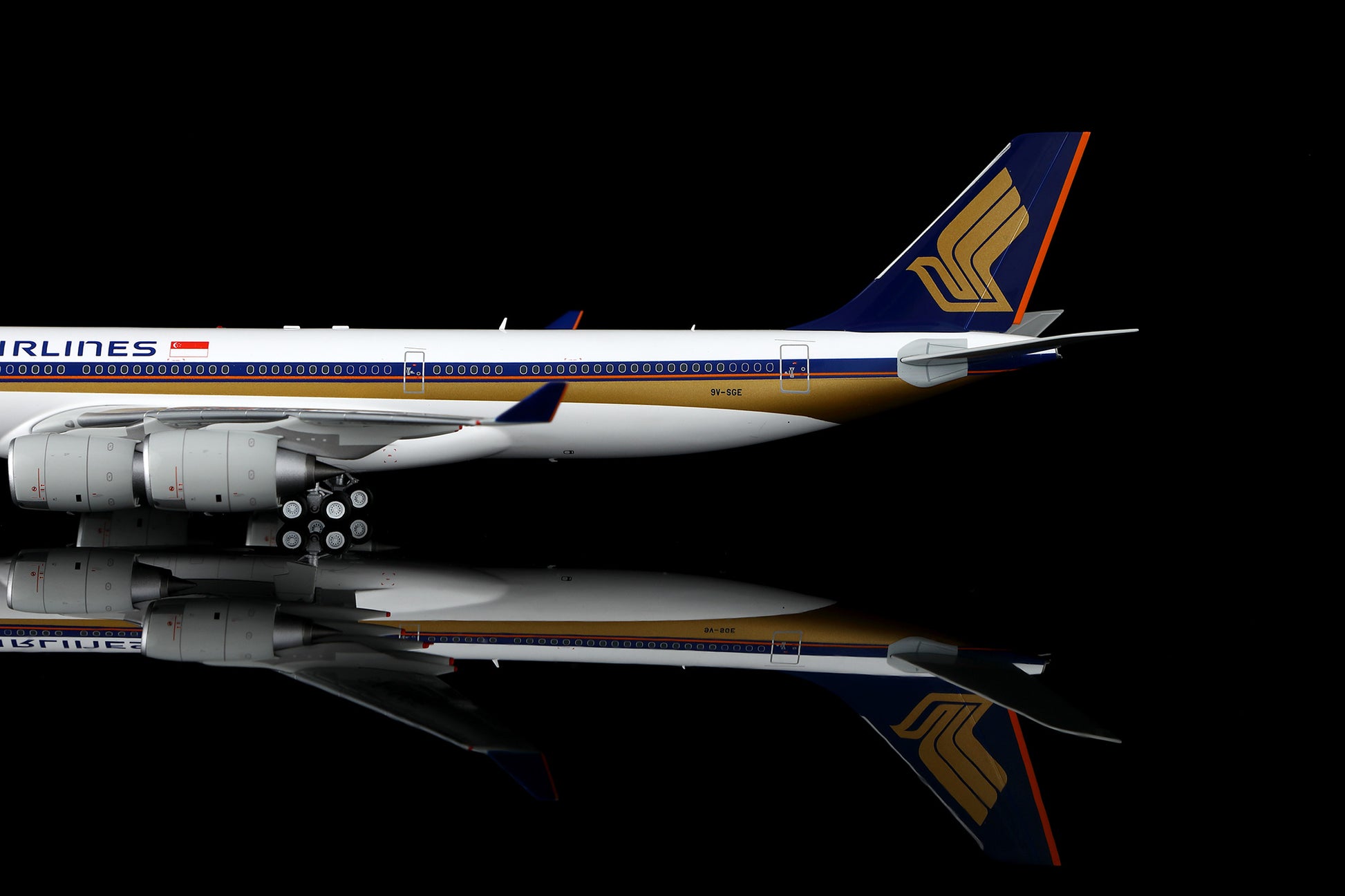 Singapore Airlines A340-500 9V-SGE – image 6