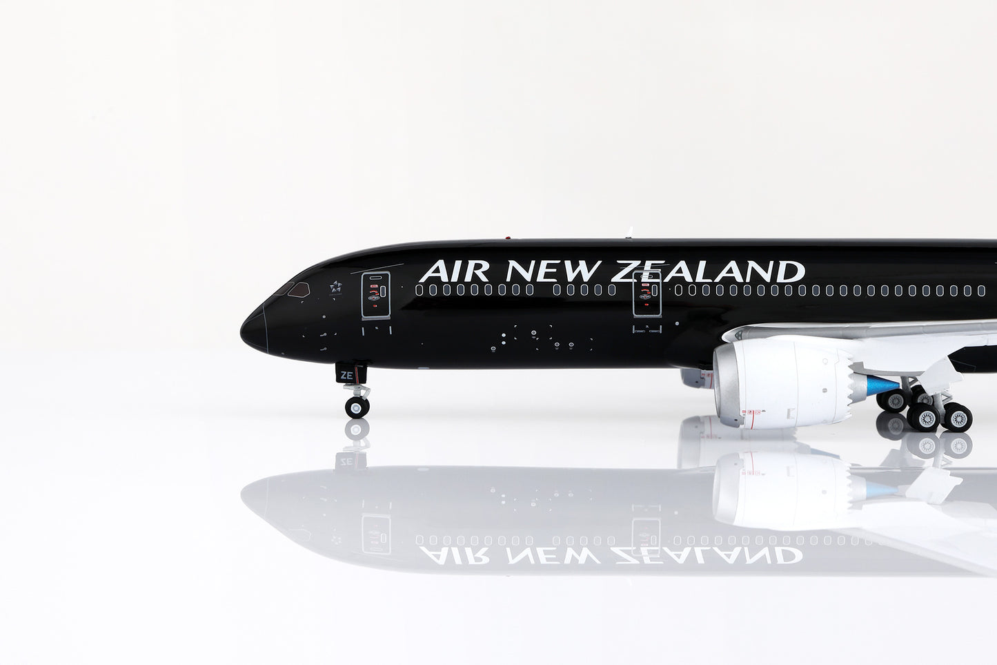 Air New Zealand B787-9 Dreamliner "All Blacks" ZK-NZE – image 2