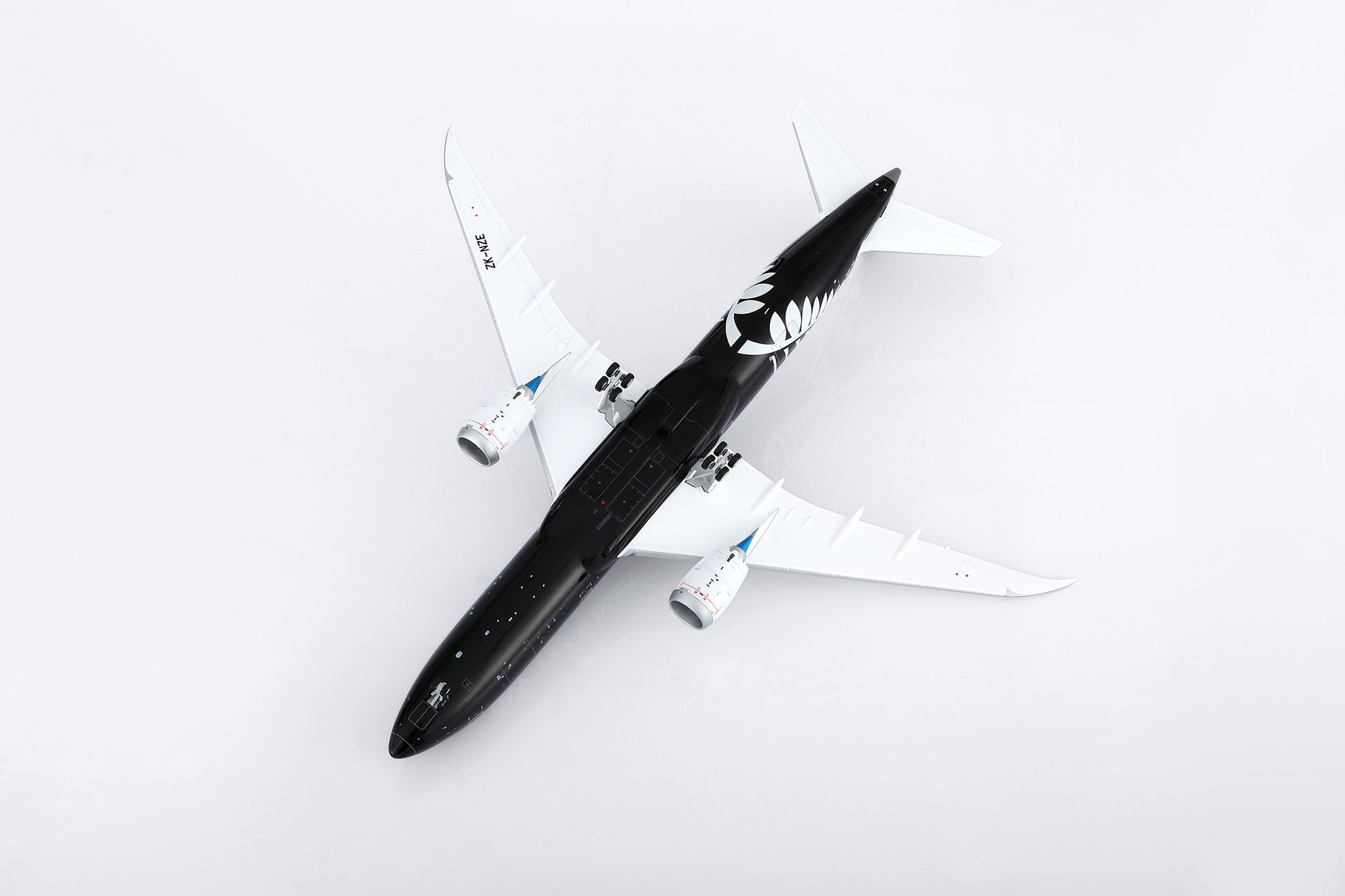 Air New Zealand B787-9 Dreamliner "All Blacks" ZK-NZE – image 8