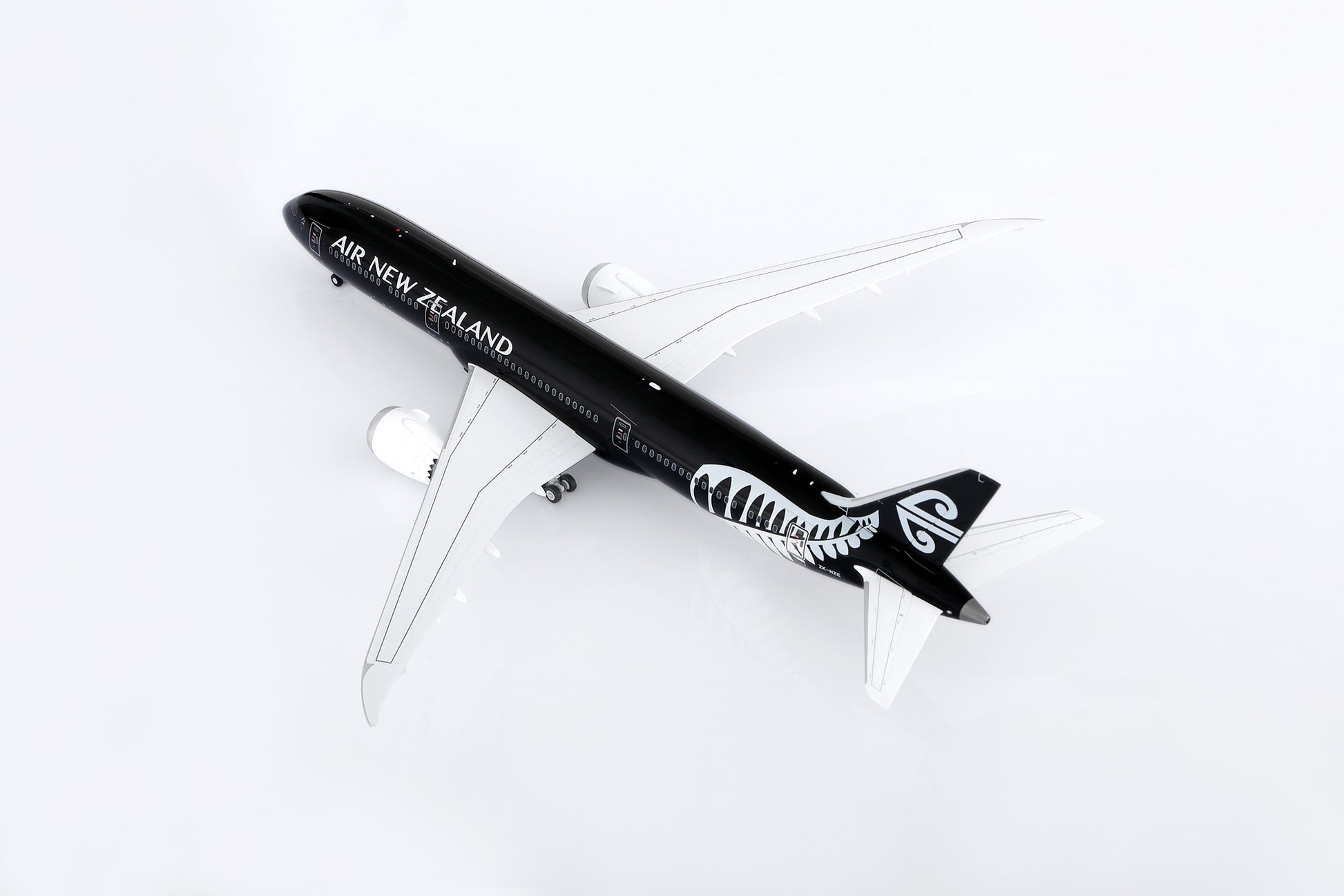 Air New Zealand B787-9 Dreamliner "All Blacks" ZK-NZE – image 9