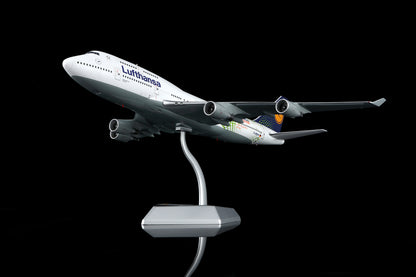 Lufthansa B747-400 "Hannover EXPO 2000" D-ABVK