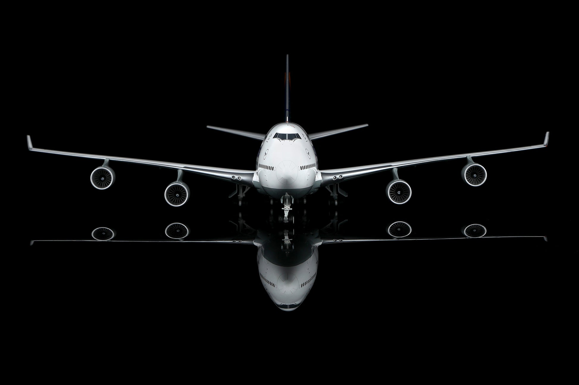 Lufthansa B747-400 "Hannover EXPO 2000" D-ABVK