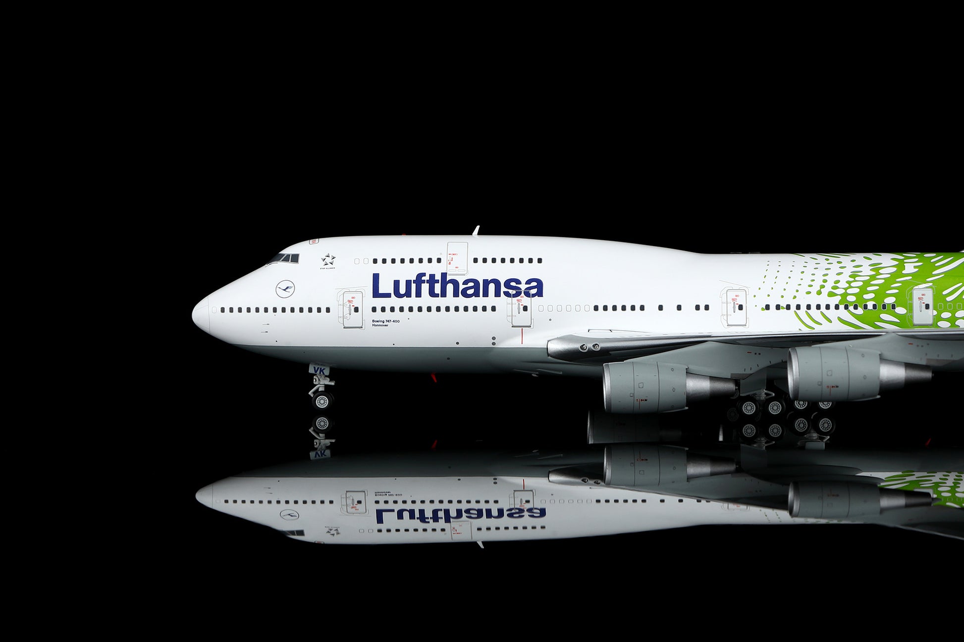 Lufthansa B747-400 "Hannover EXPO 2000" D-ABVK
