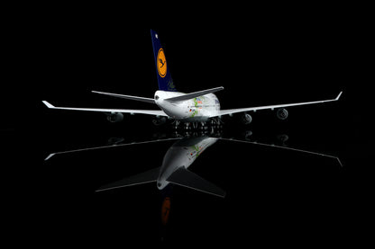 Lufthansa B747-400 "Hannover EXPO 2000" D-ABVK