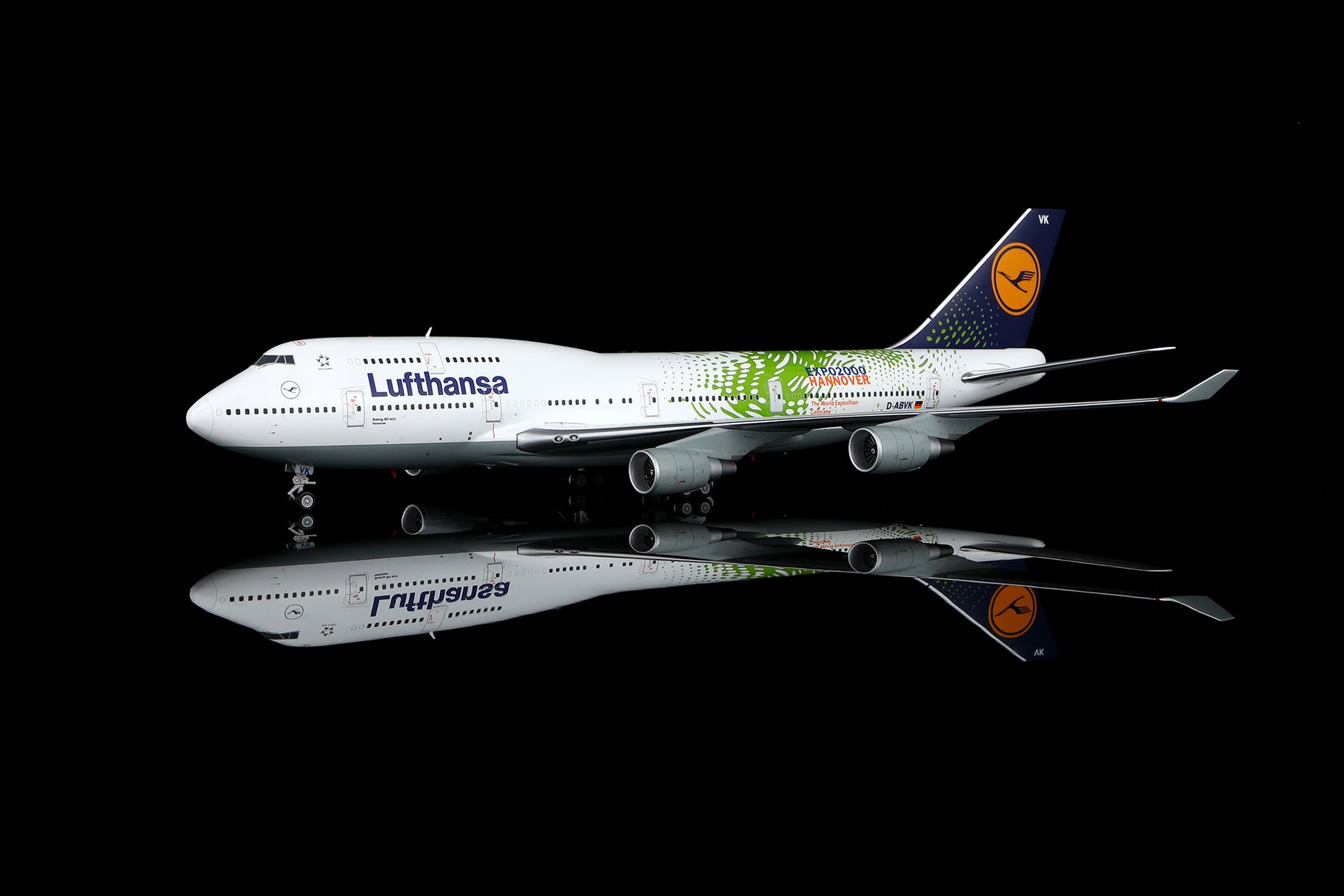 Lufthansa B747-400 "Hannover EXPO 2000" D-ABVK
