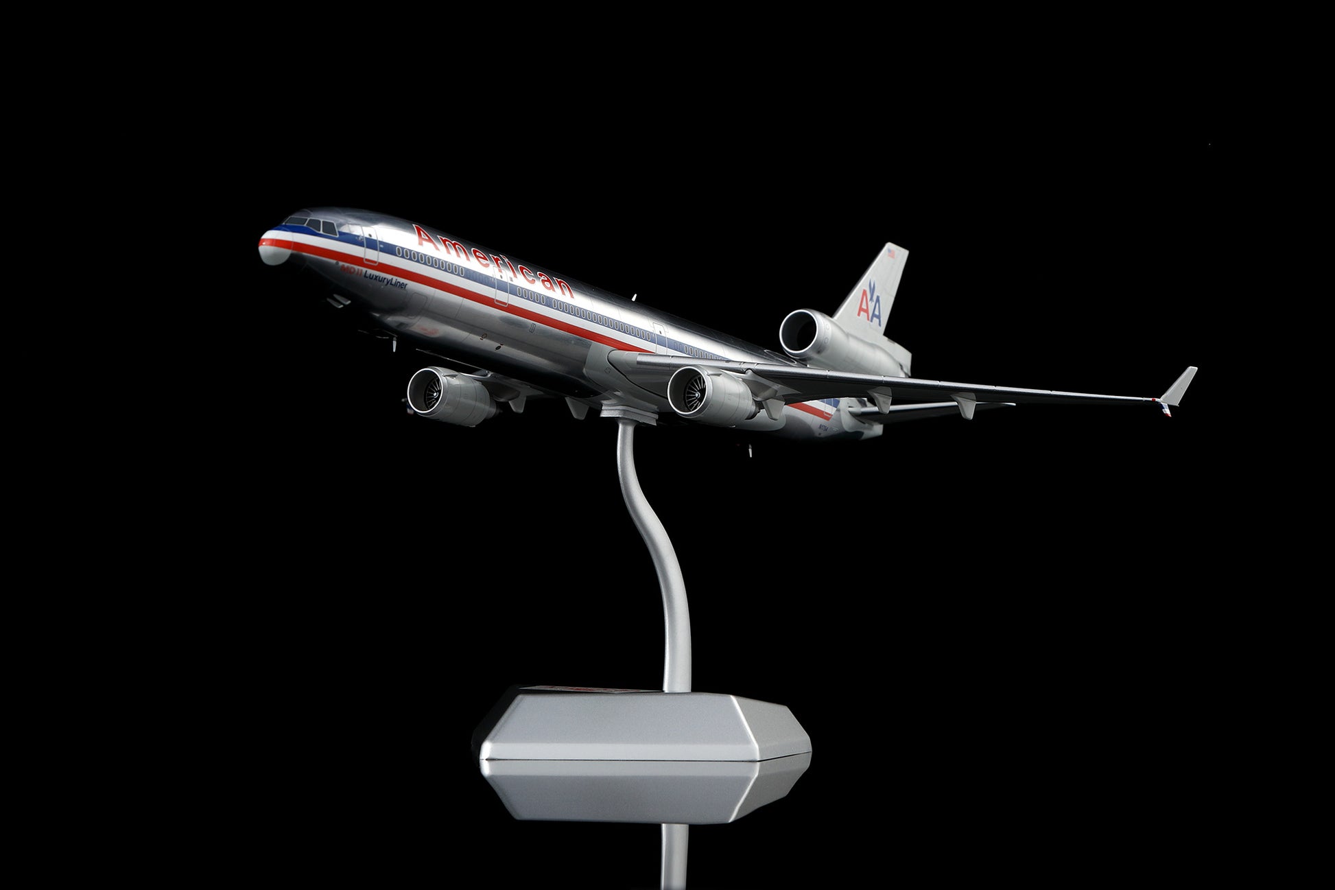American Airlines MD-11 N1754