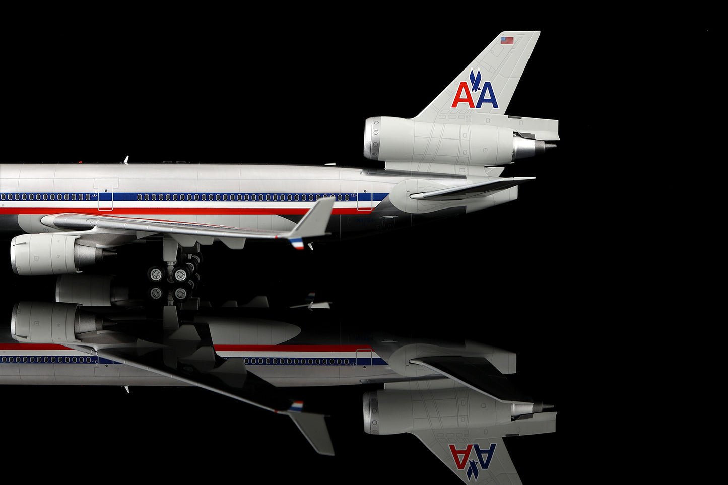 American Airlines MD-11 N1754