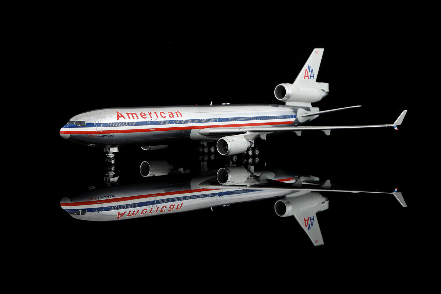 American Airlines MD-11 N1766A