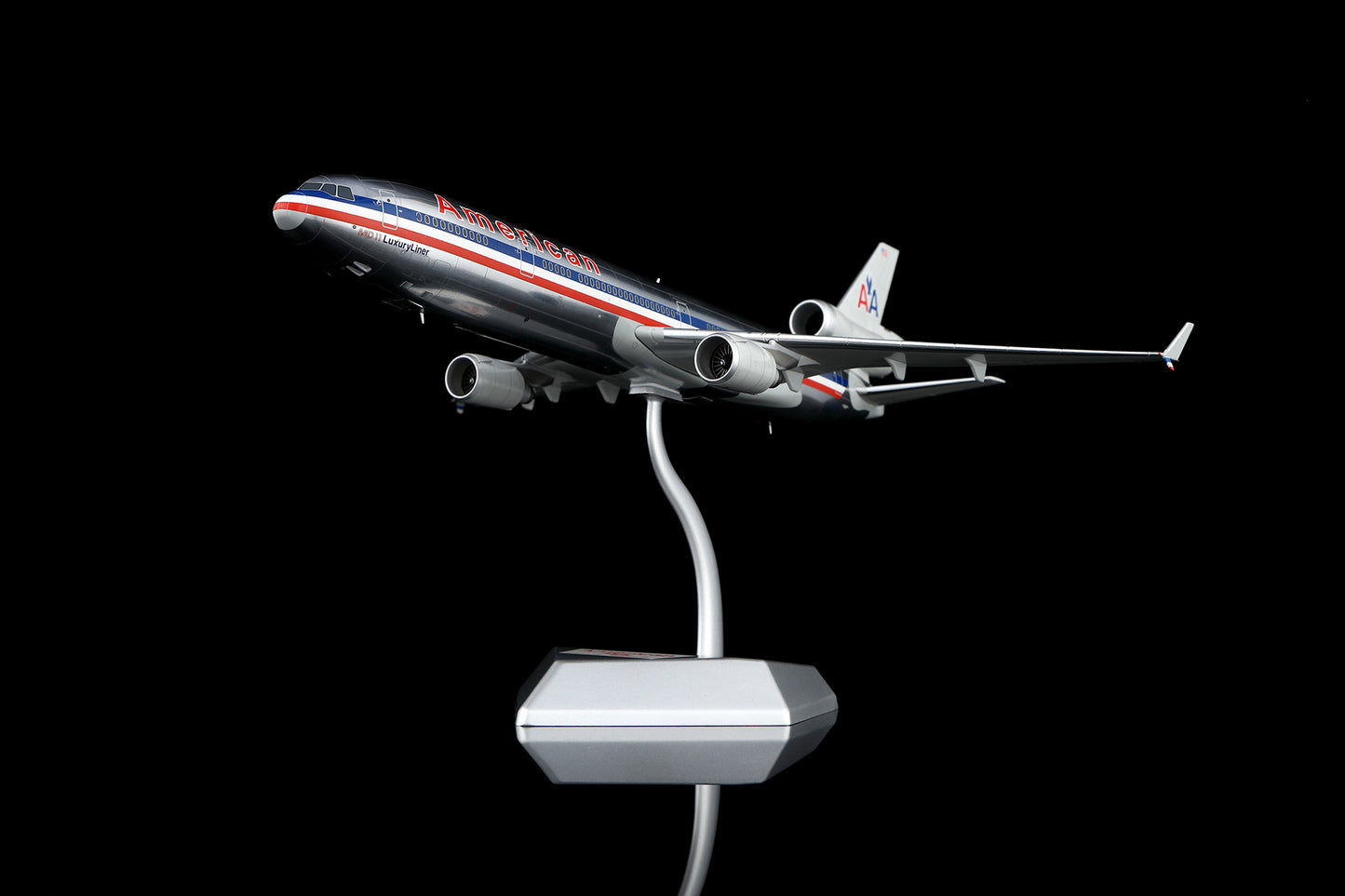 American Airlines MD-11 N1766A