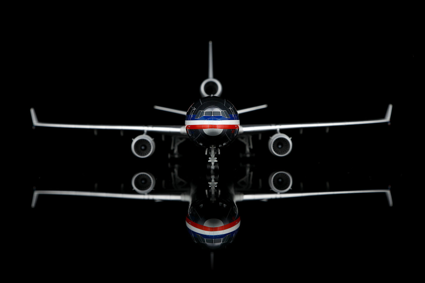 American Airlines MD-11 N1766A
