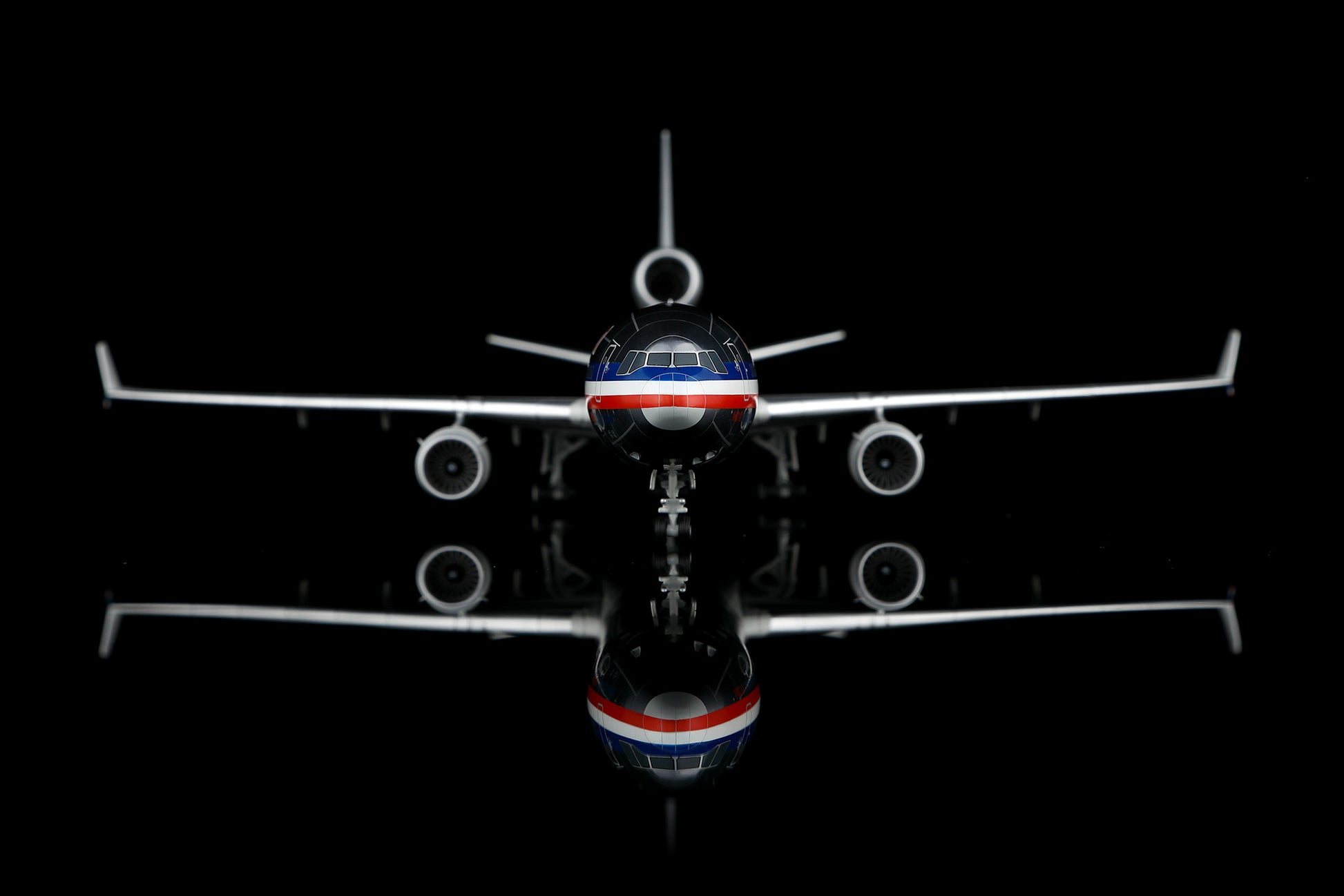 American Airlines MD-11 N1766A