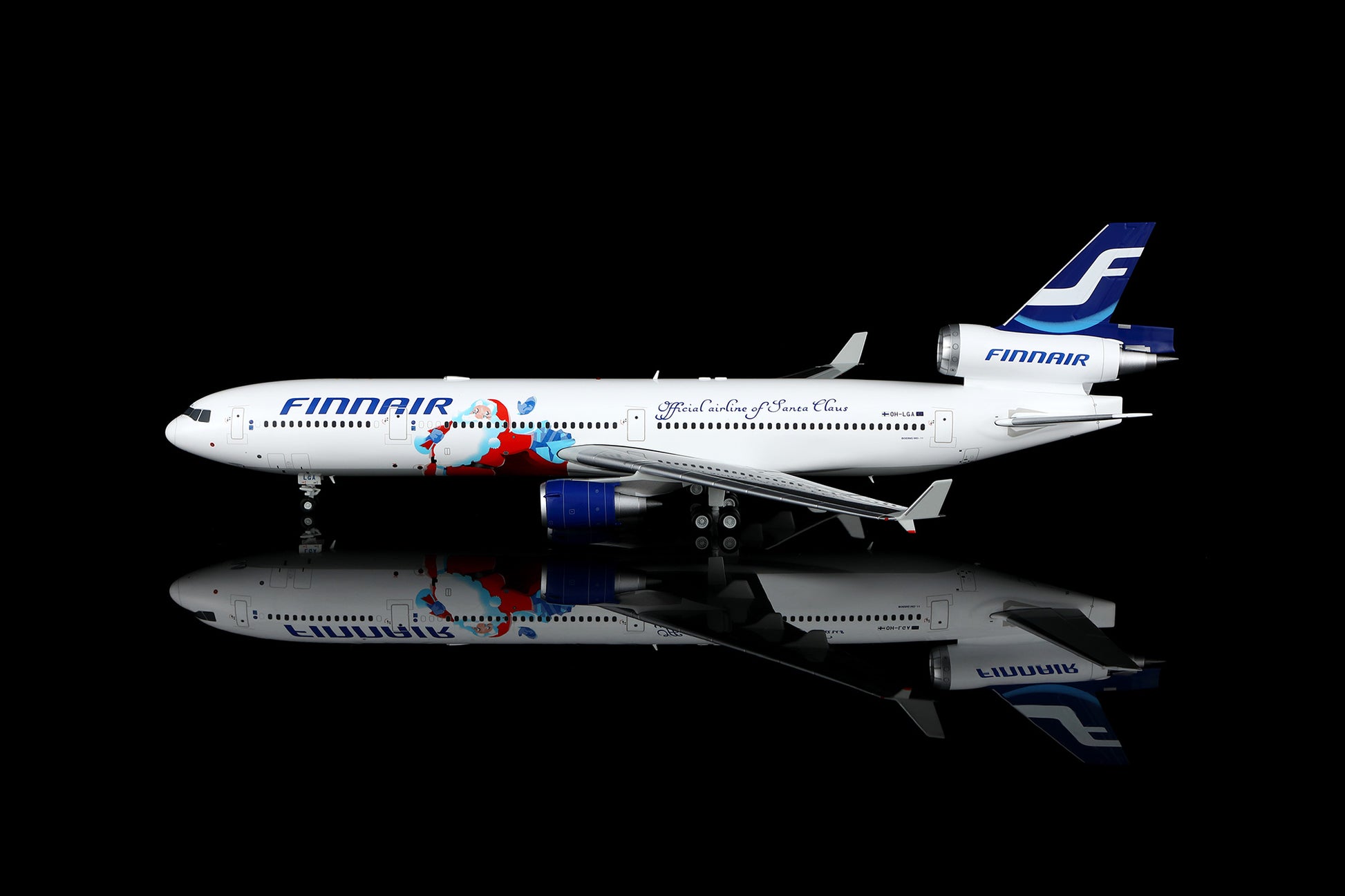 Finnair McDonnell Douglas MD11 "Official Airline of Santa Claus" OH-LGA