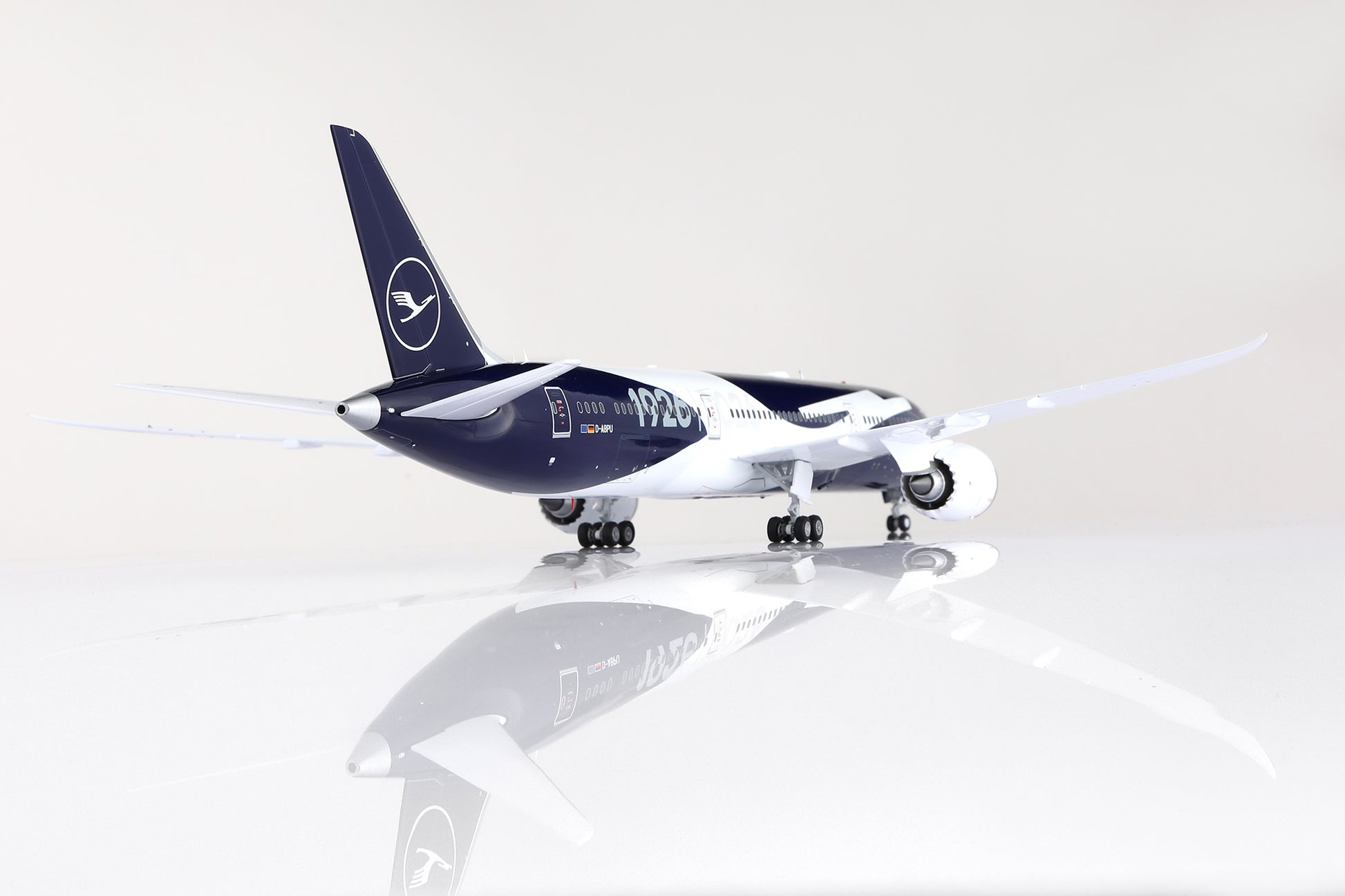 Lufthansa B787-9 "Lufthansa 100th Anniversary" D-ABPU 2
