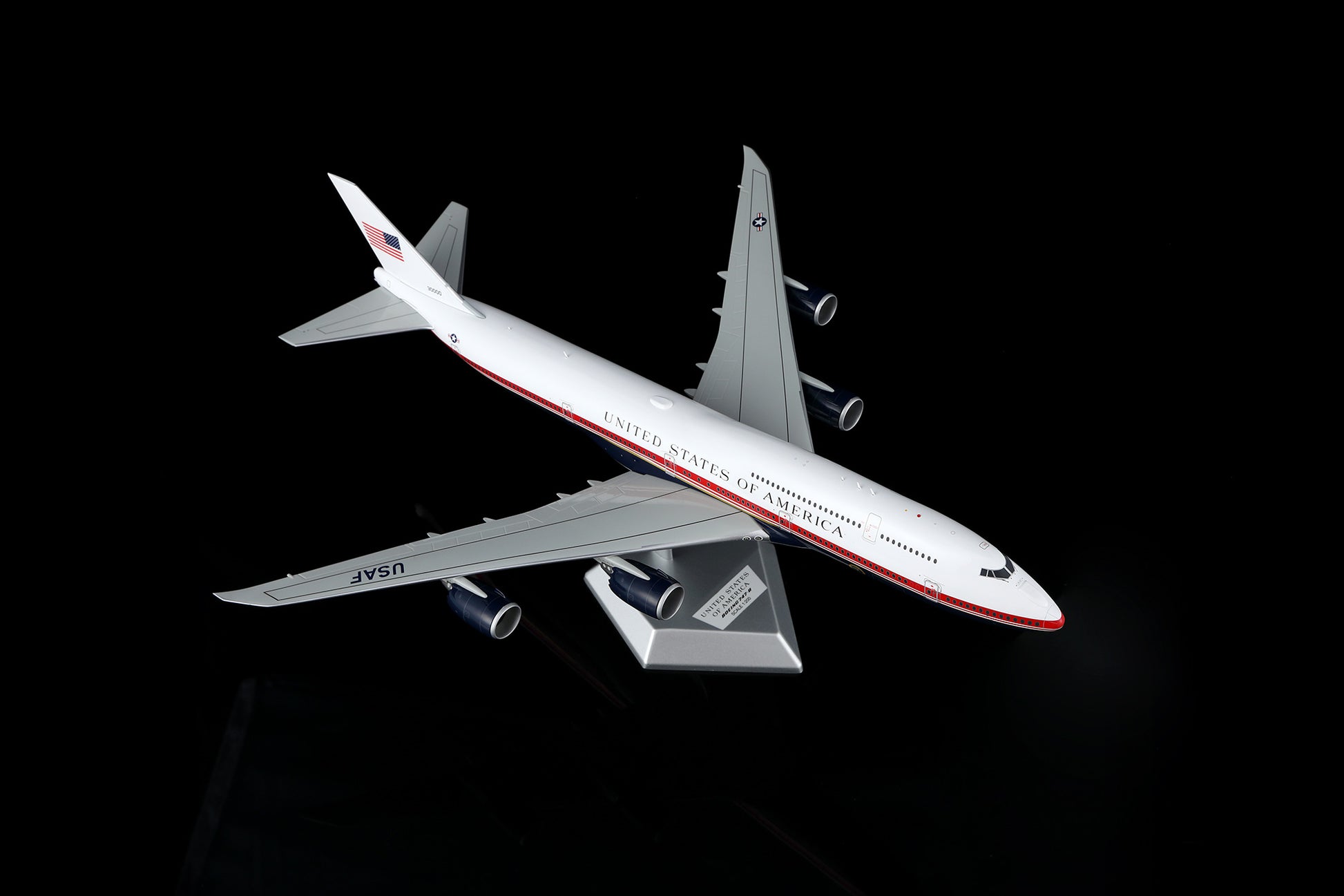 United States Air Force B747-8 30000 – image 3