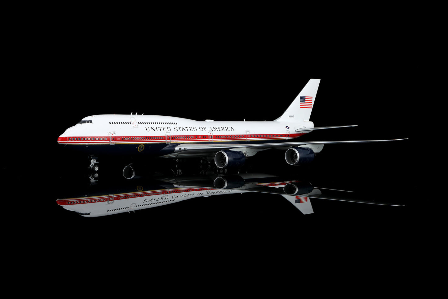 United States Air Force B747-8 30000 – image 6
