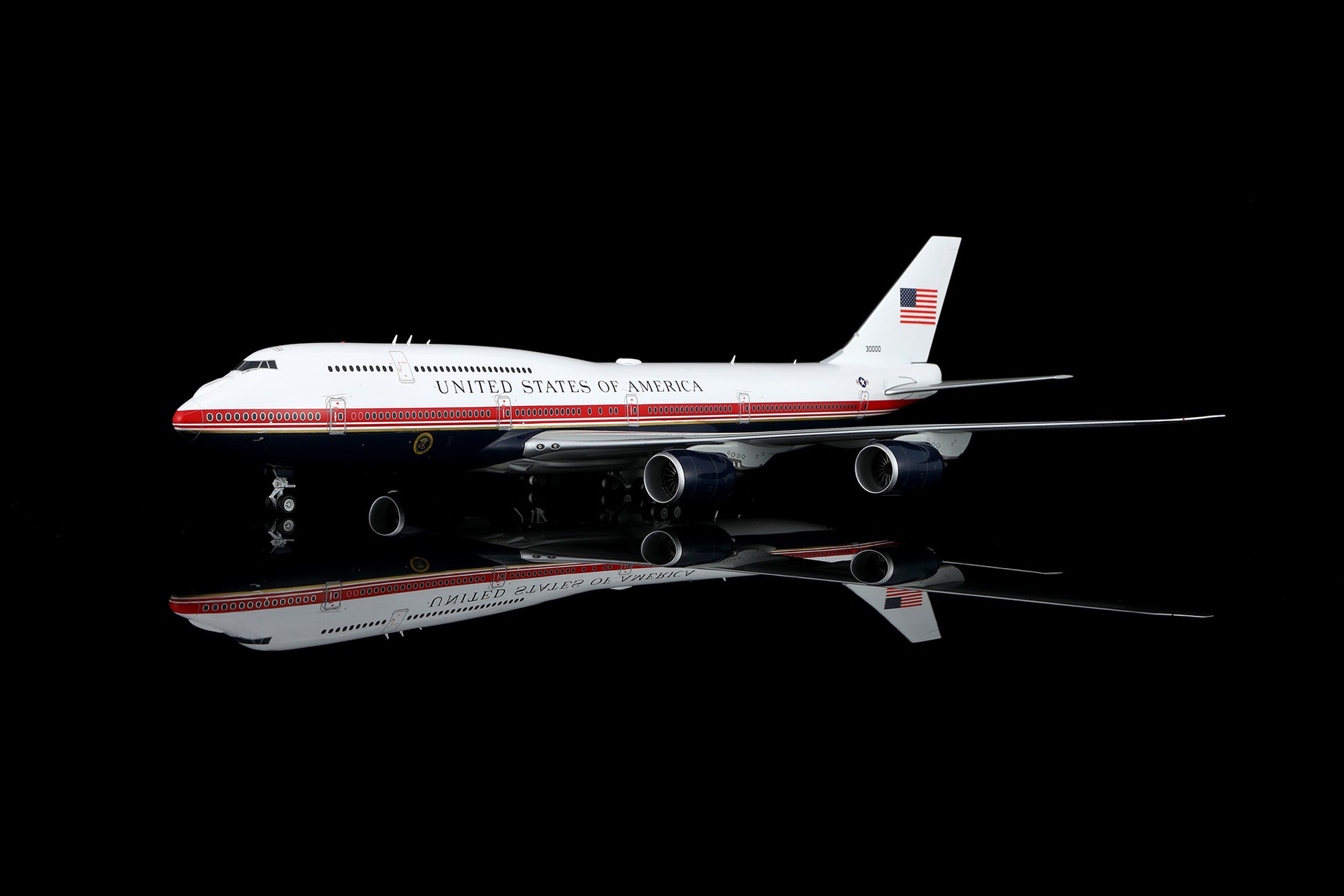 United States Air Force B747-8 30000 – image 6
