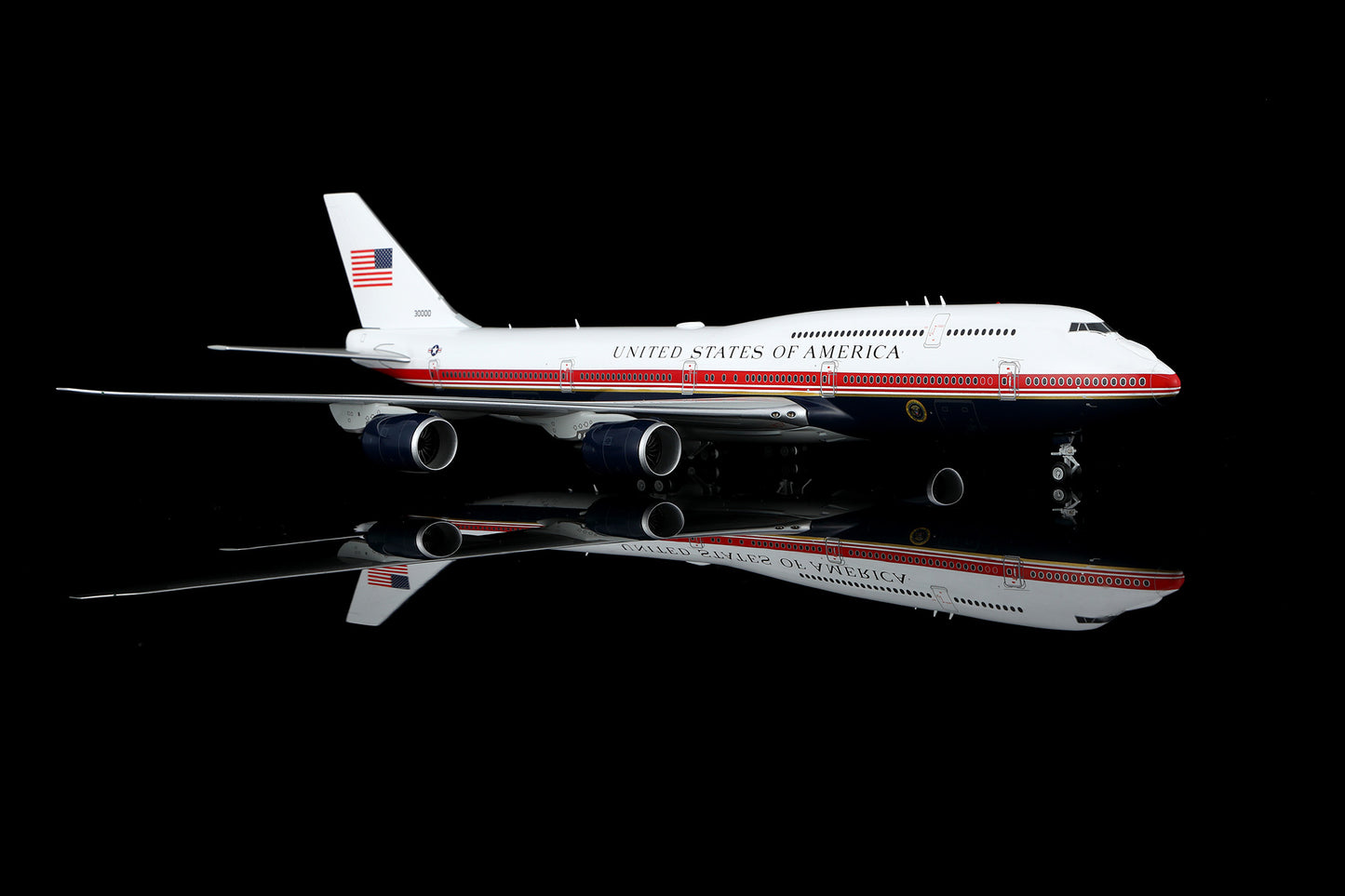 United States Air Force B747-8 30000 – image 7