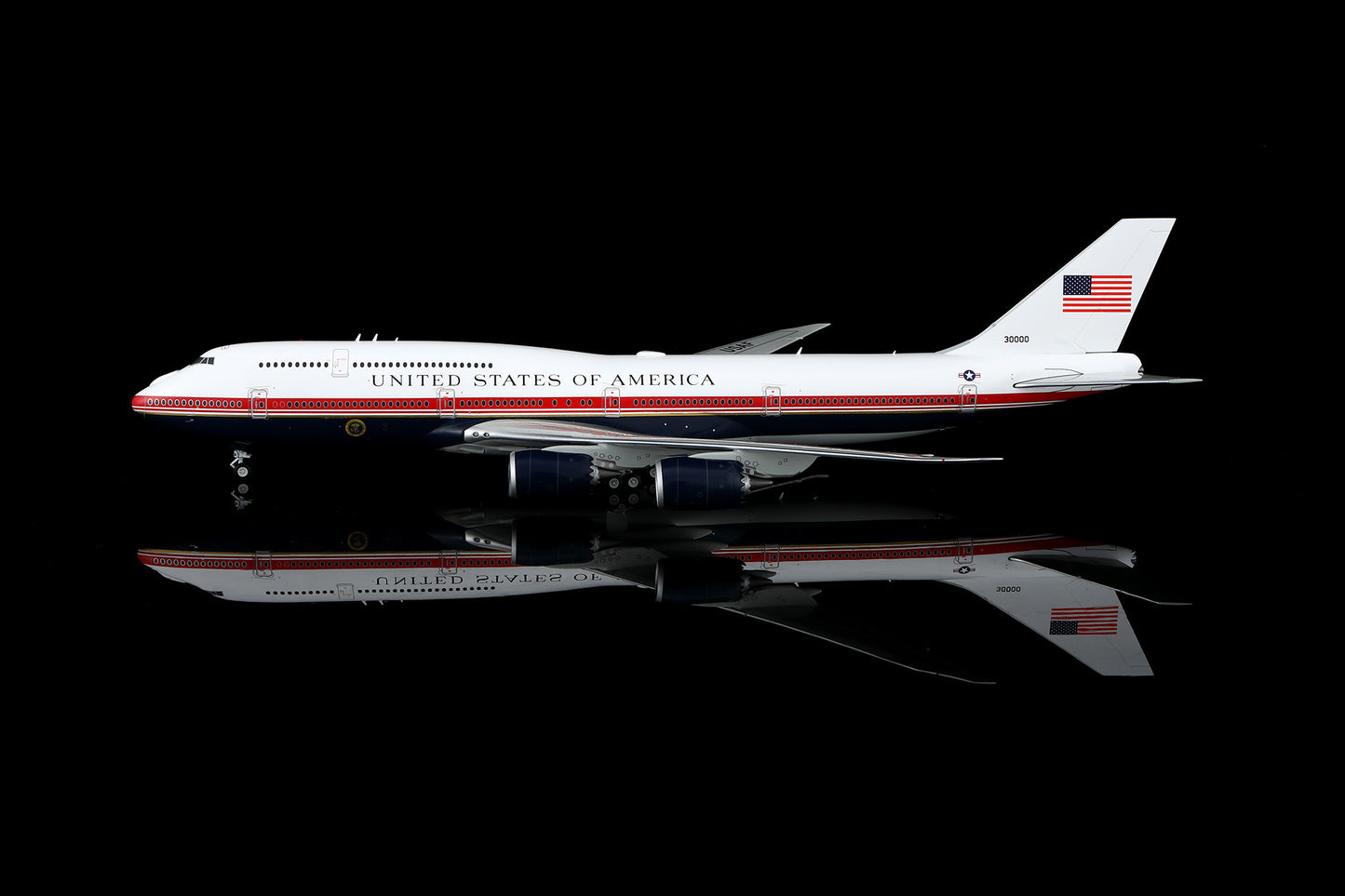 United States Air Force B747-8 30000 – image 12