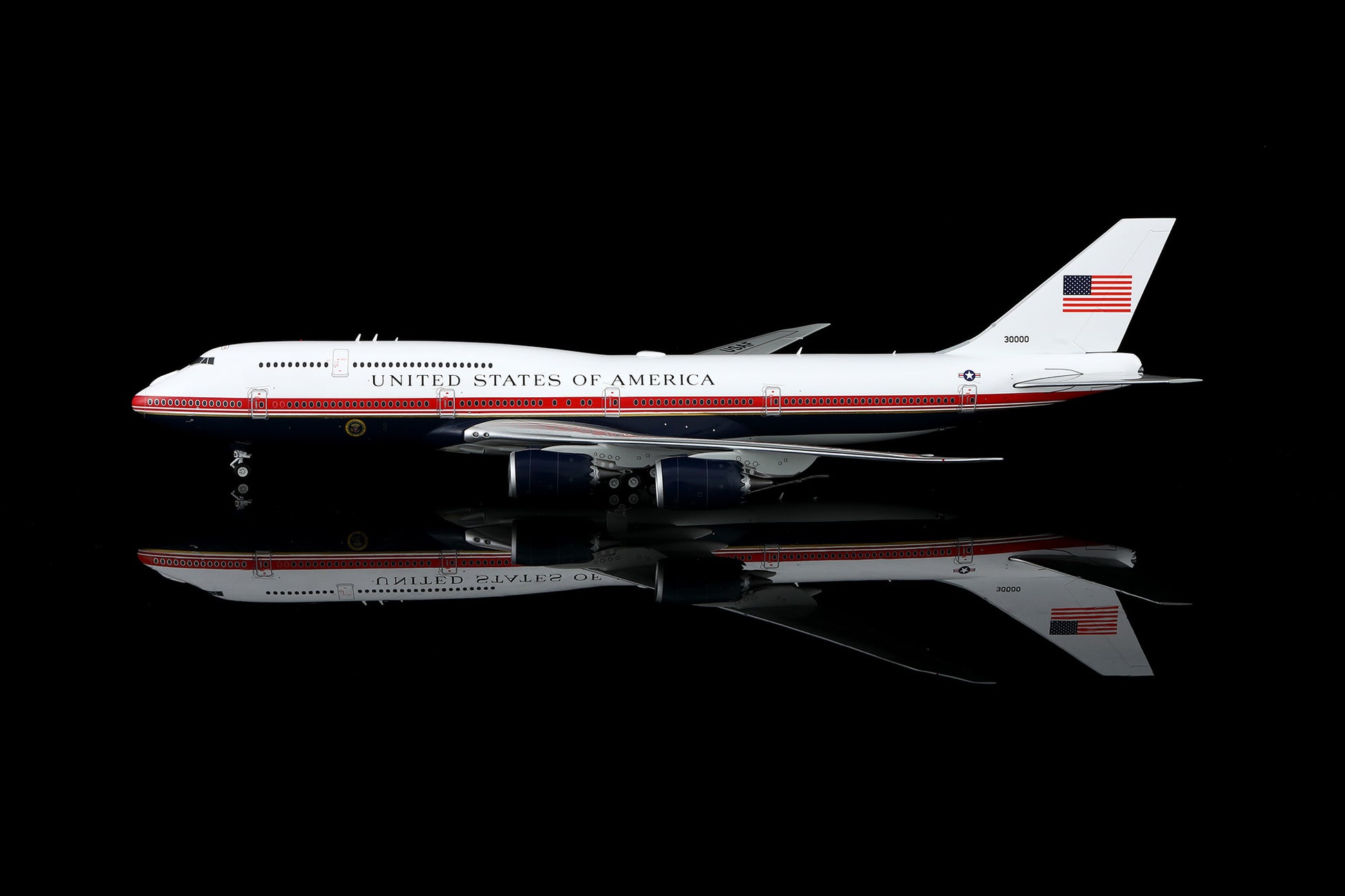United States Air Force B747-8 30000 – image 12