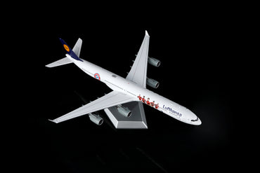 Lufthansa A340-600 "FC Bayern München" D-AIHK – image 2