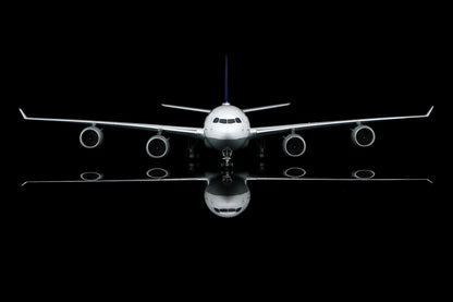 Lufthansa A340-600 "FC Bayern München" D-AIHK – image 4