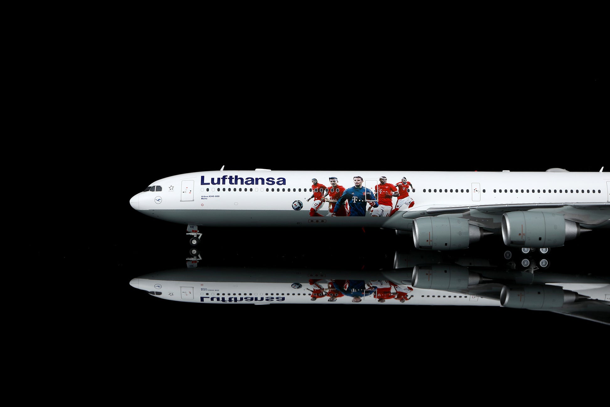 Lufthansa A340-600 "FC Bayern München" D-AIHK – image 7