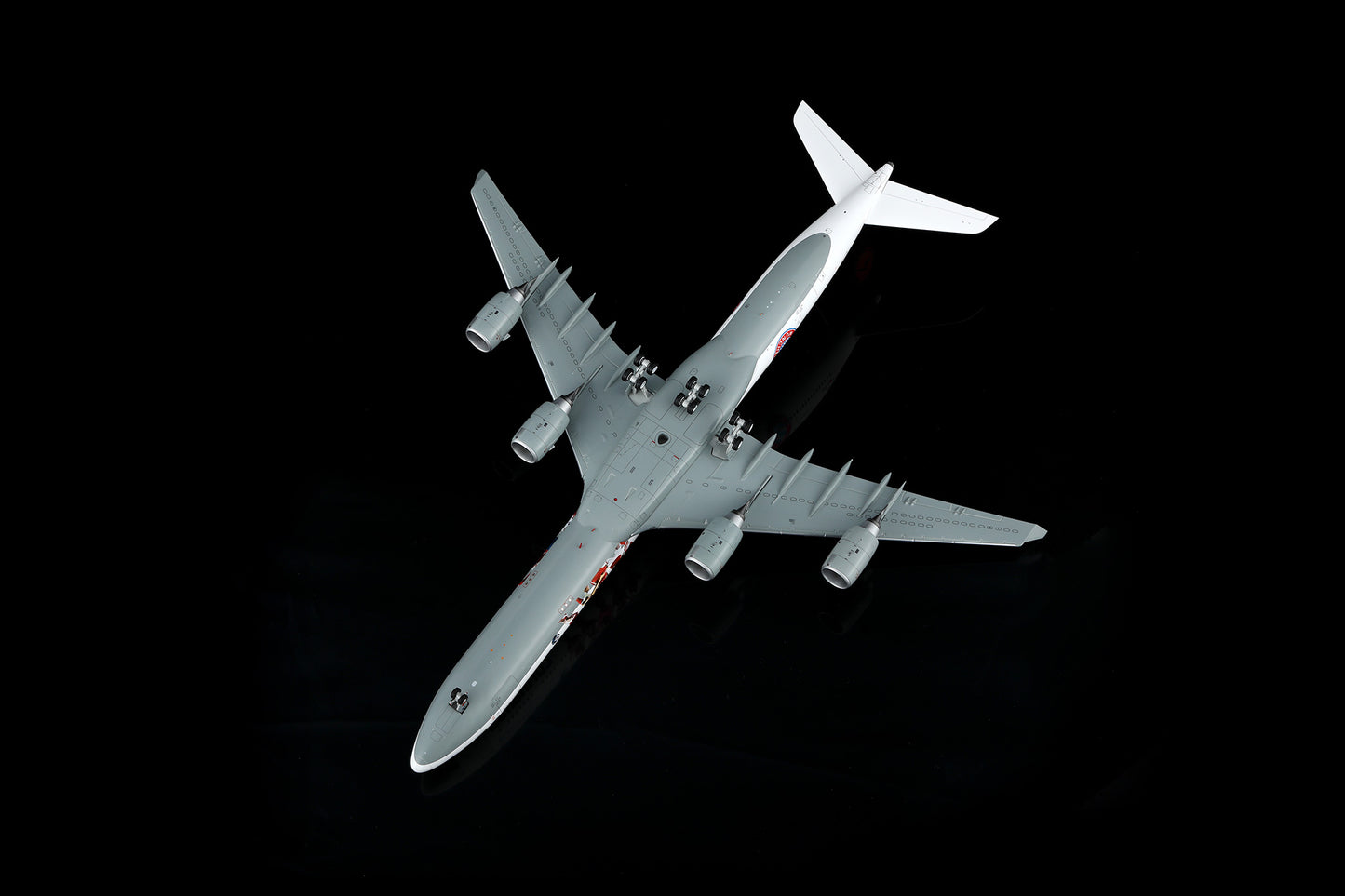 Lufthansa A340-600 "FC Bayern München" D-AIHK – image 9