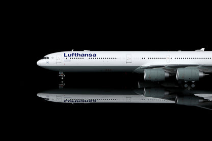 Lufthansa A340-600 D-AIHY – image 4