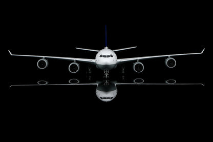 Lufthansa A340-600 D-AIHY – image 8