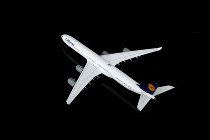 Lufthansa A340-600 D-AIHY – image 10