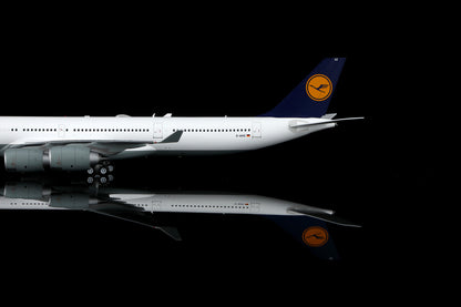 Lufthansa A340-600 D-AIHZ – image 8