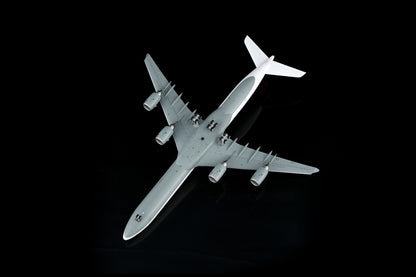 Lufthansa A340-600 D-AIHZ – image 9